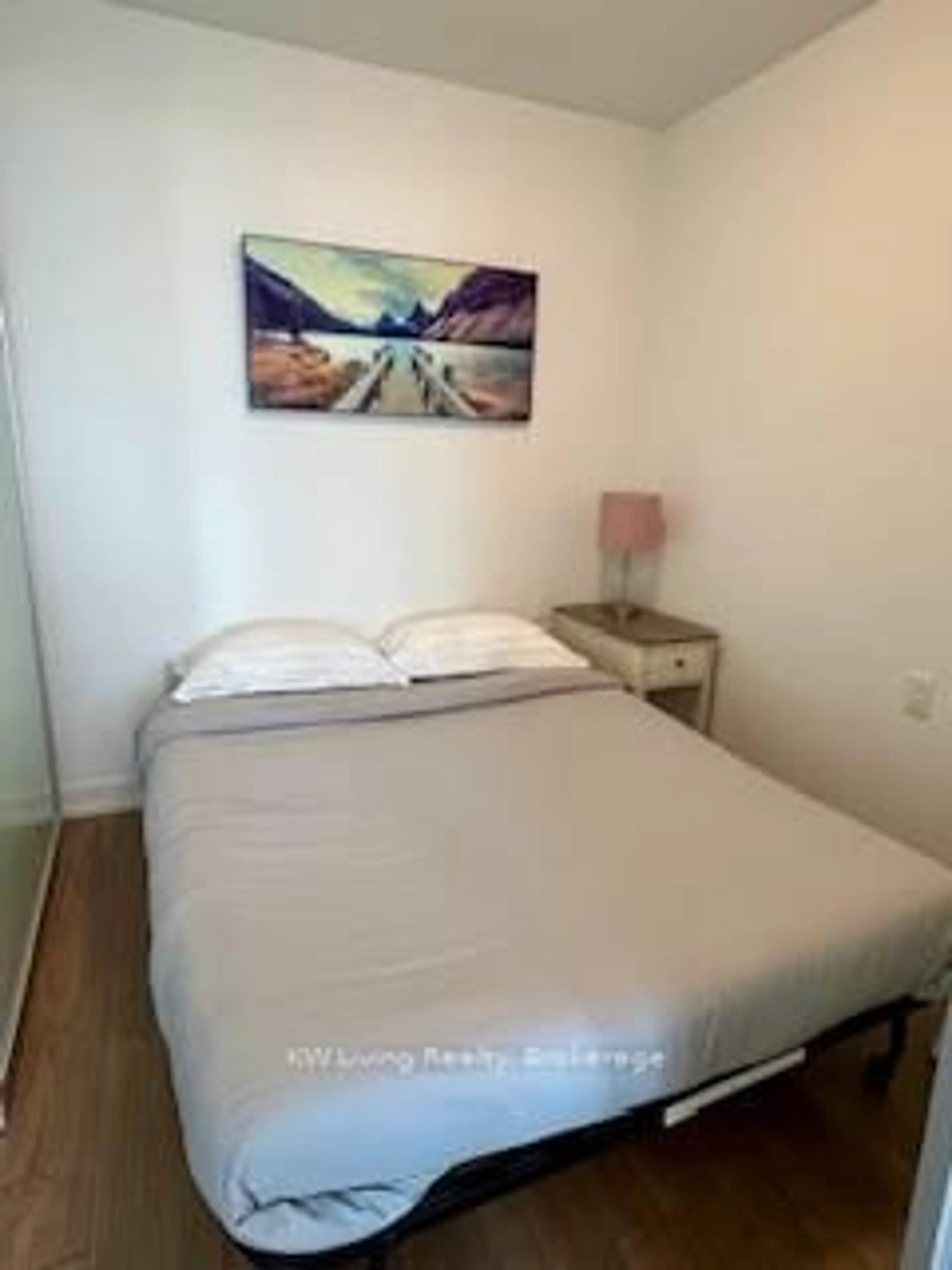 A pic of a room for 203 College St #801, Toronto Ontario M5T 1P9