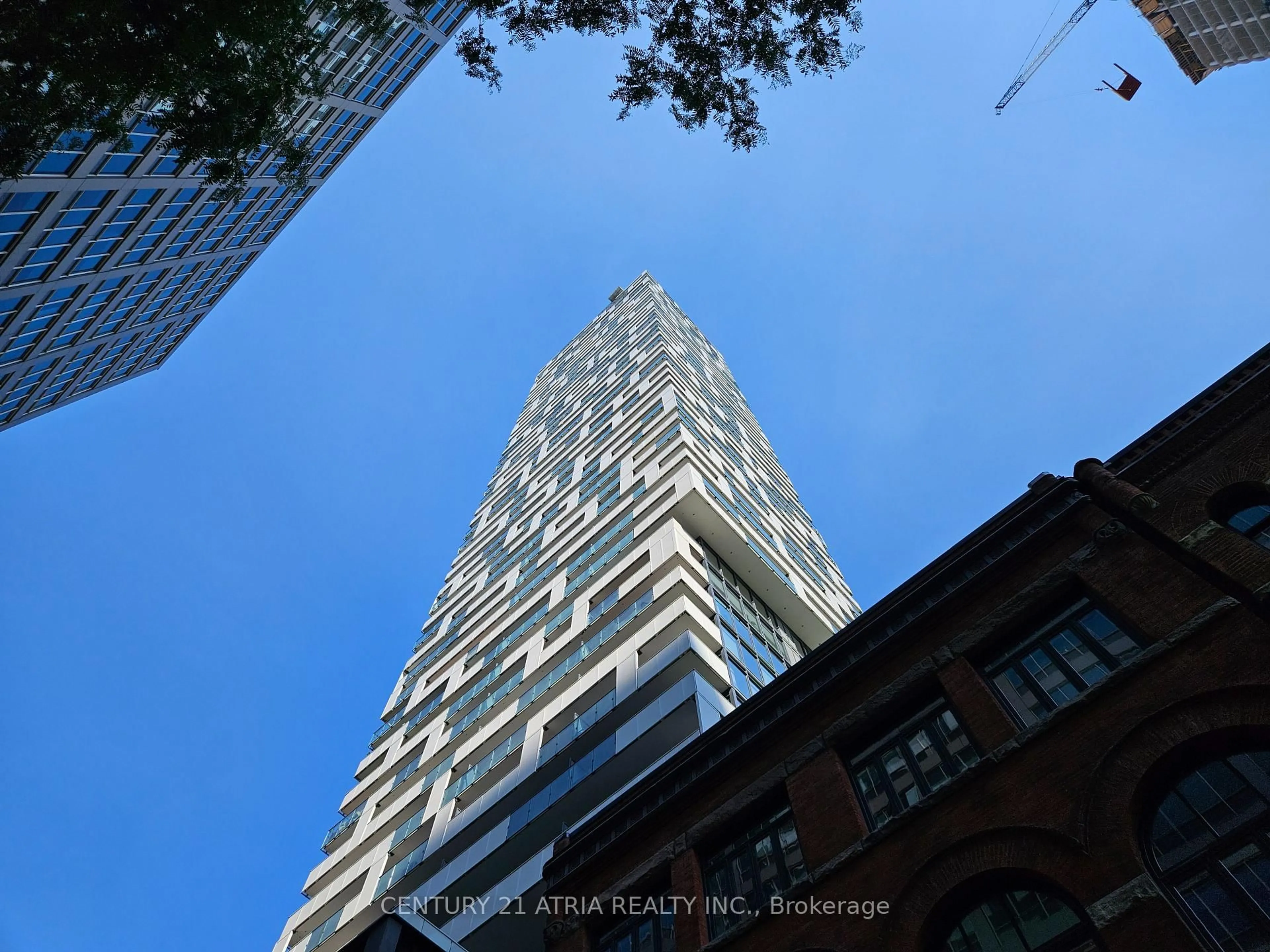 Blurry image for 20 Lombard St #3806, Toronto Ontario M5C 0A7