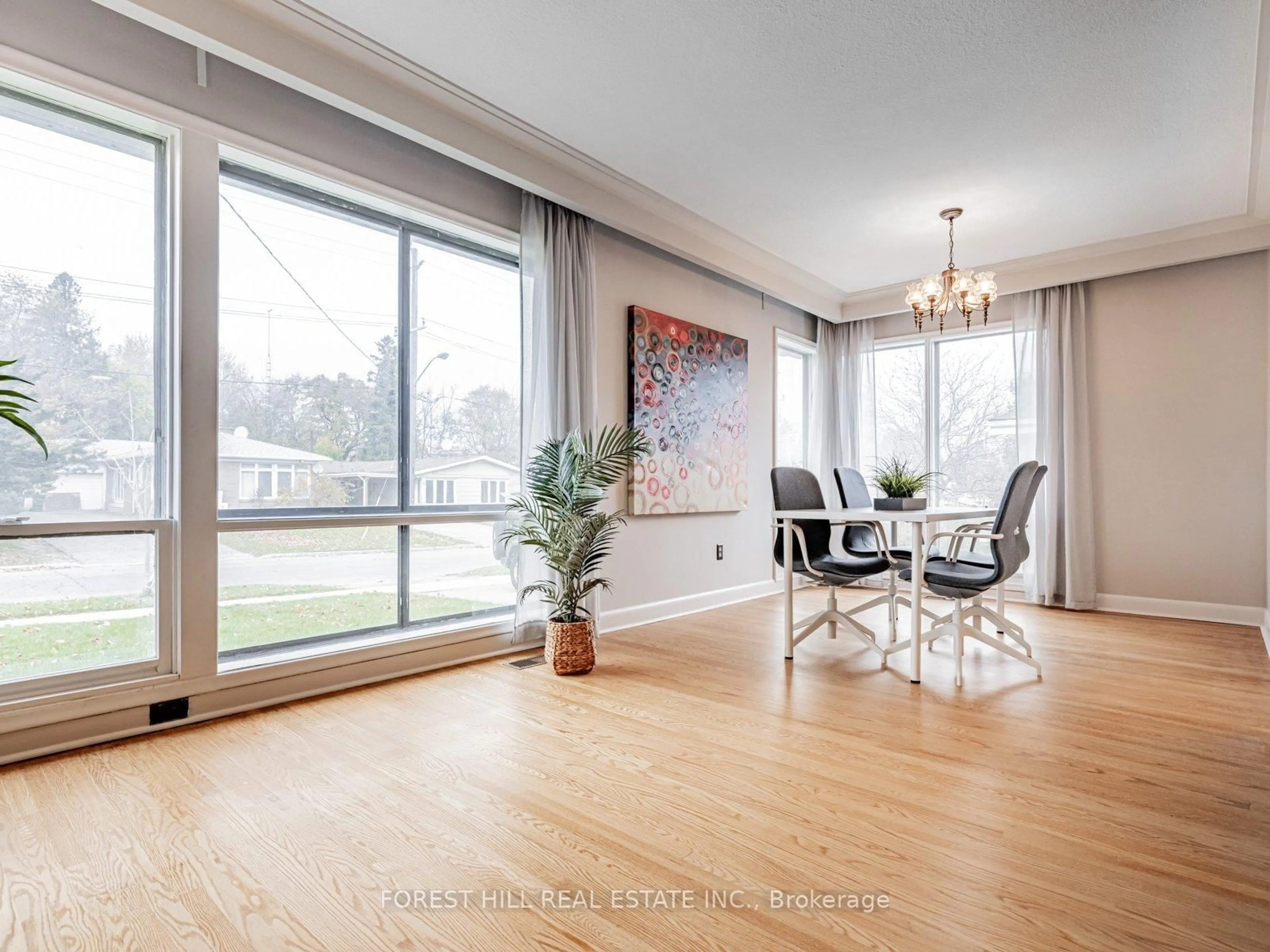 Dining room, wood/laminate floor for 3 Blithfield Ave, Toronto Ontario M2K 1X9