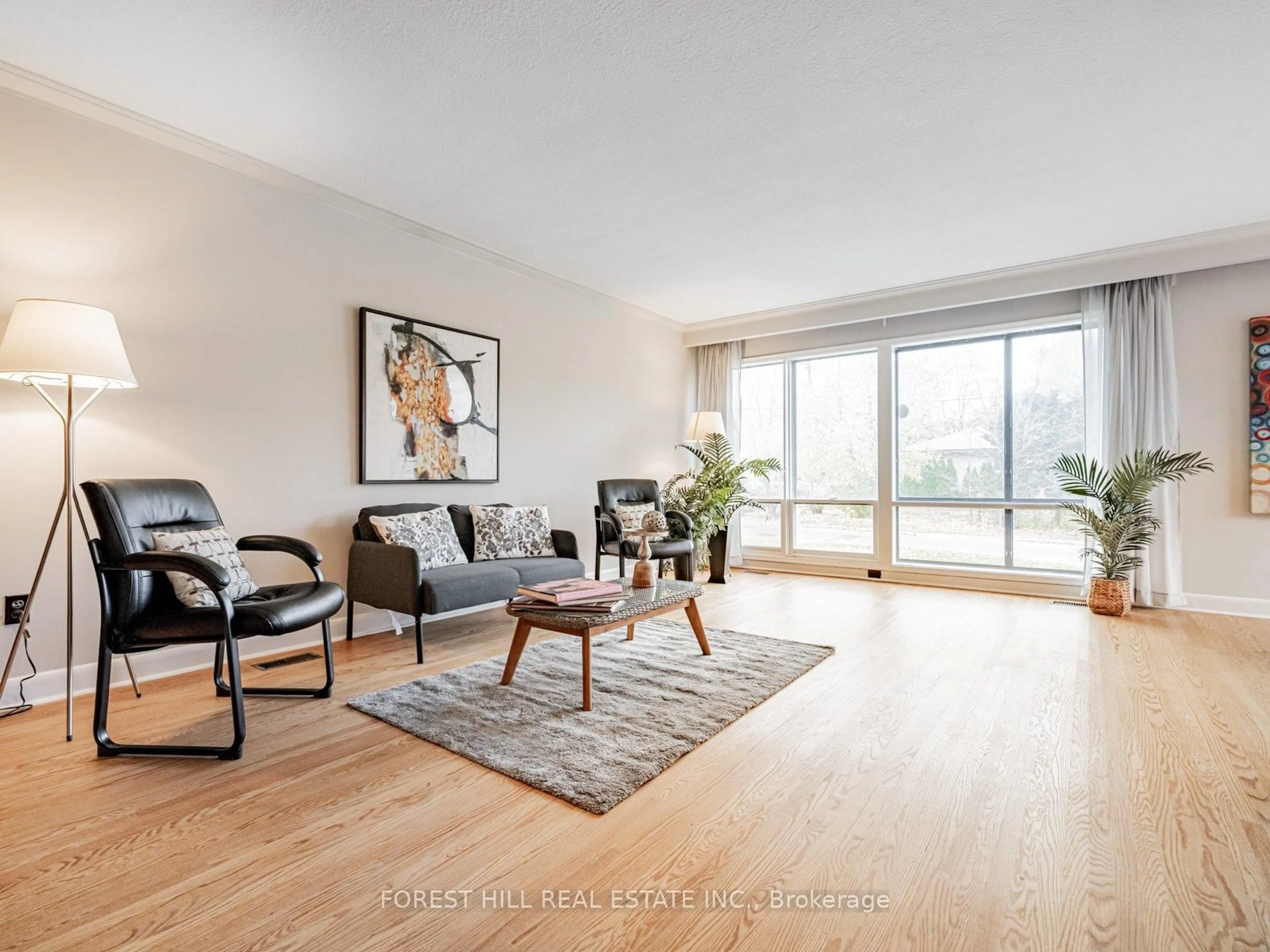 Living room with furniture, wood/laminate floor for 3 Blithfield Ave, Toronto Ontario M2K 1X9