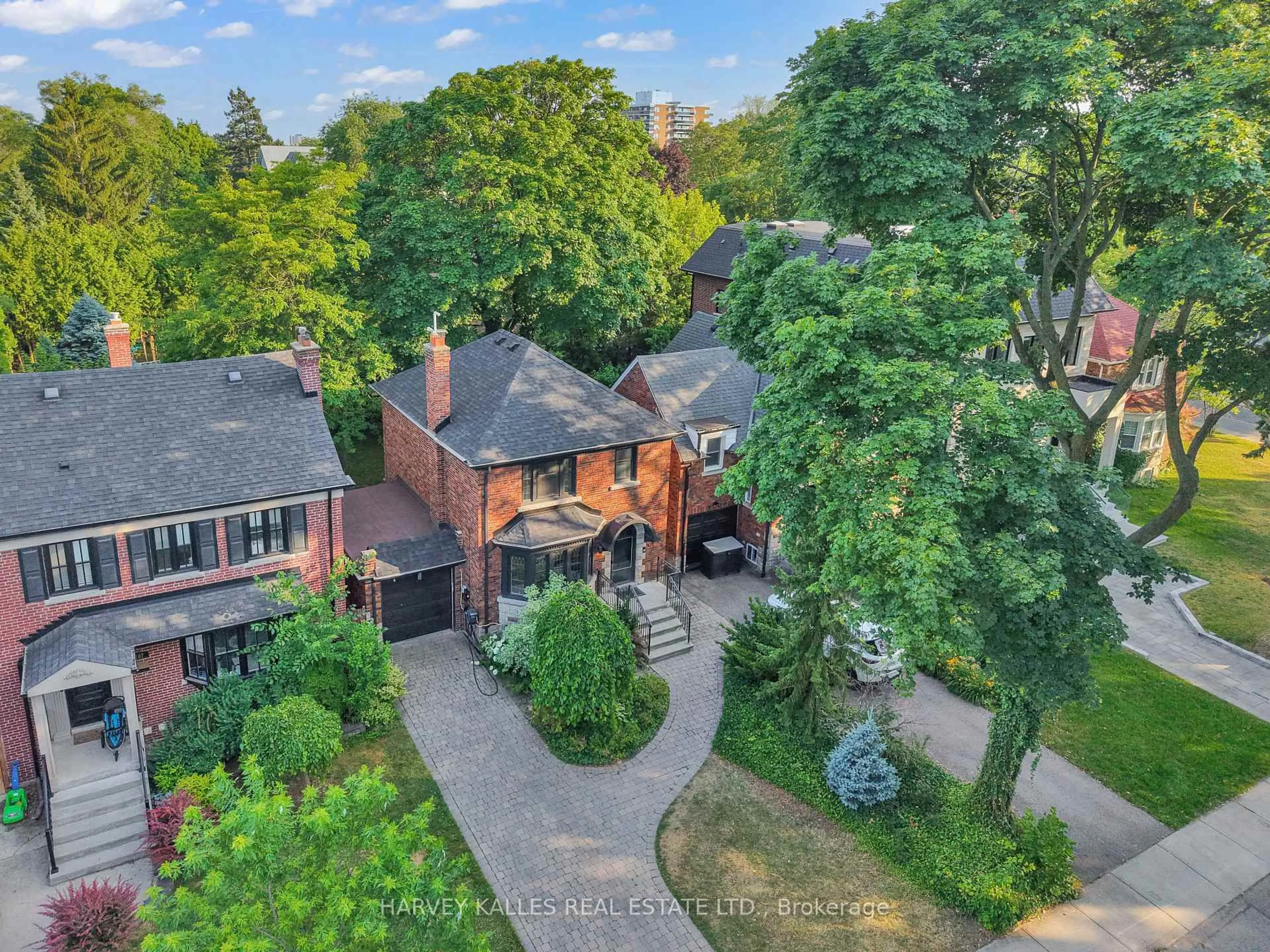 A pic from outside/outdoor area/front of a property/back of a property/a pic from drone, street for 109 Whitmore Ave, Toronto Ontario M6C 2H6