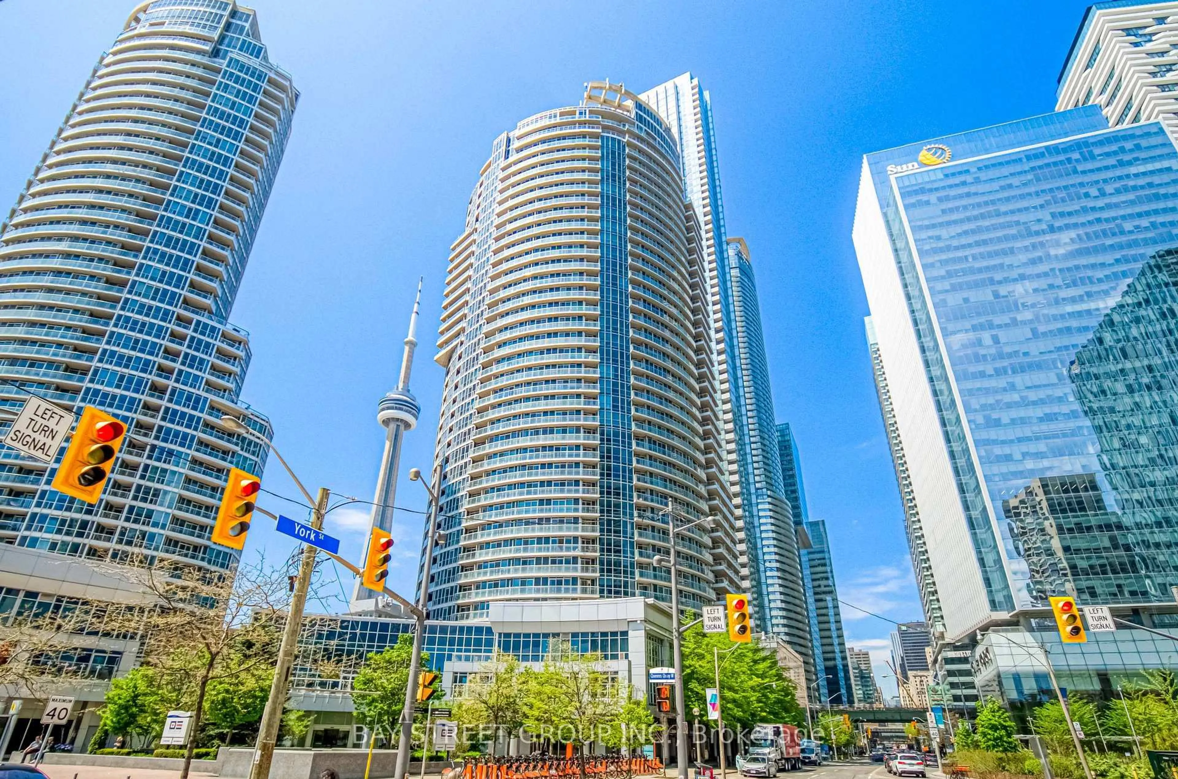 Unknown for 8 York St #2811, Toronto Ontario M5J 2Y2