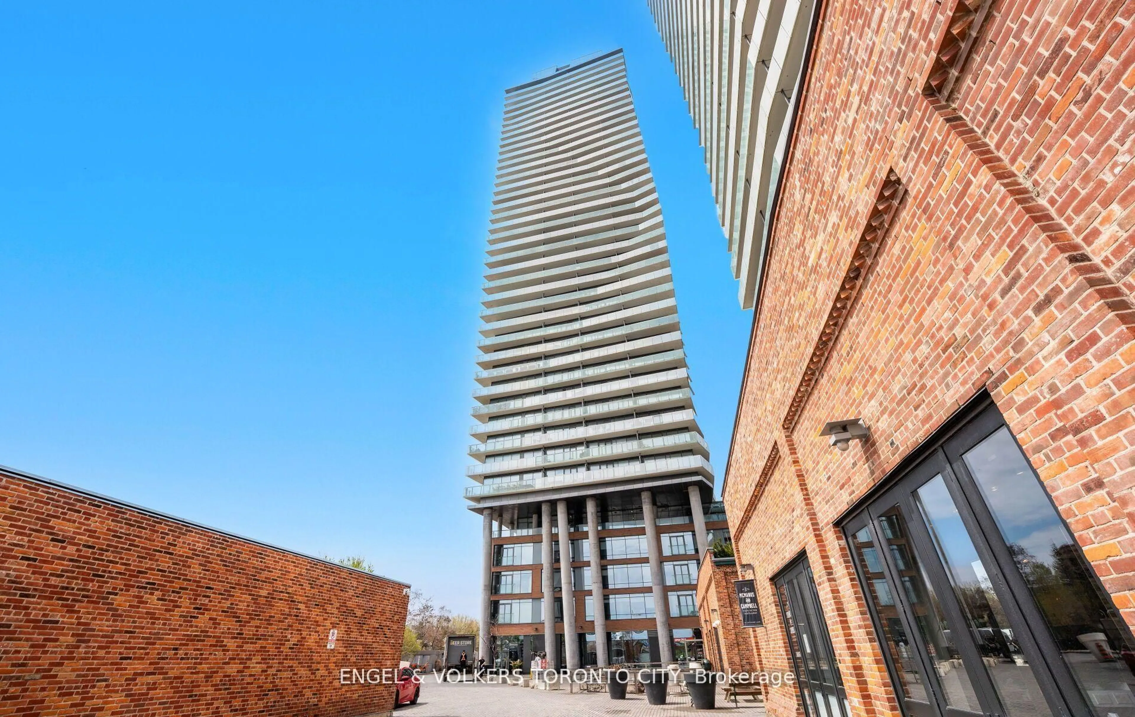 Indoor foyer for 70 Distillery Lane #2105, Toronto Ontario M5A 0E3