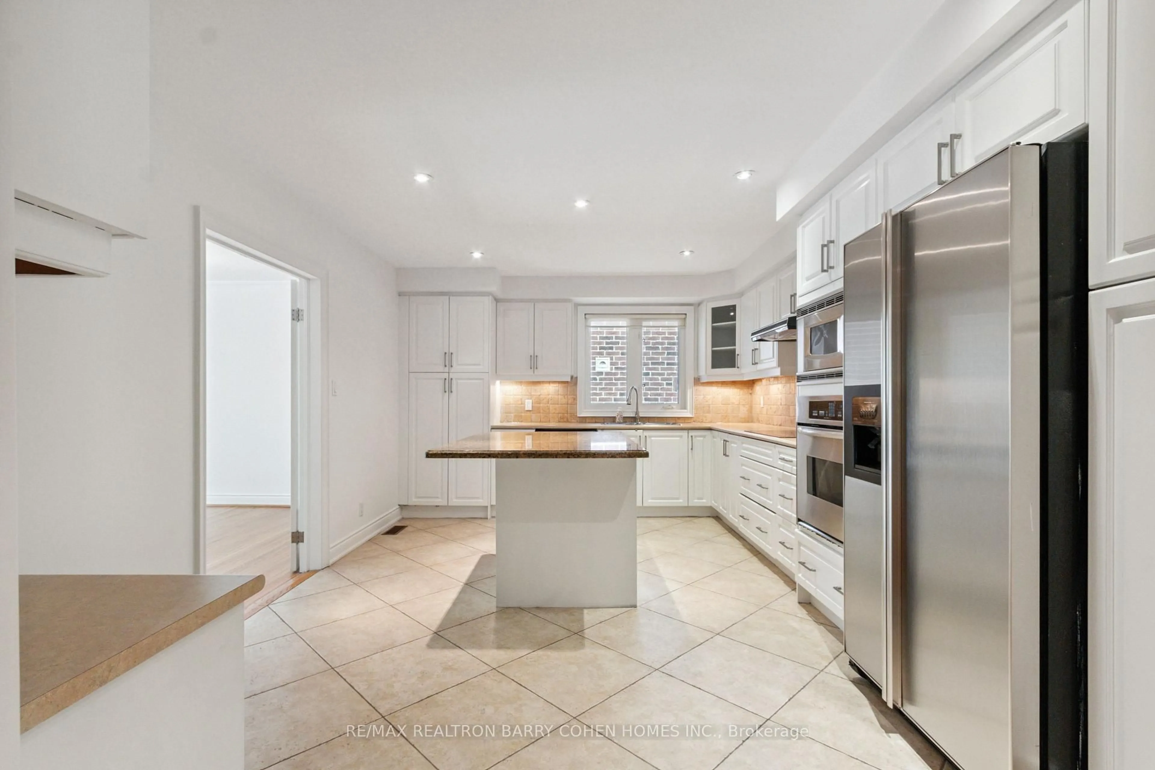 Contemporary kitchen, ceramic/tile floor for 58 Hawksbury Dr, Toronto Ontario M2K 1M5