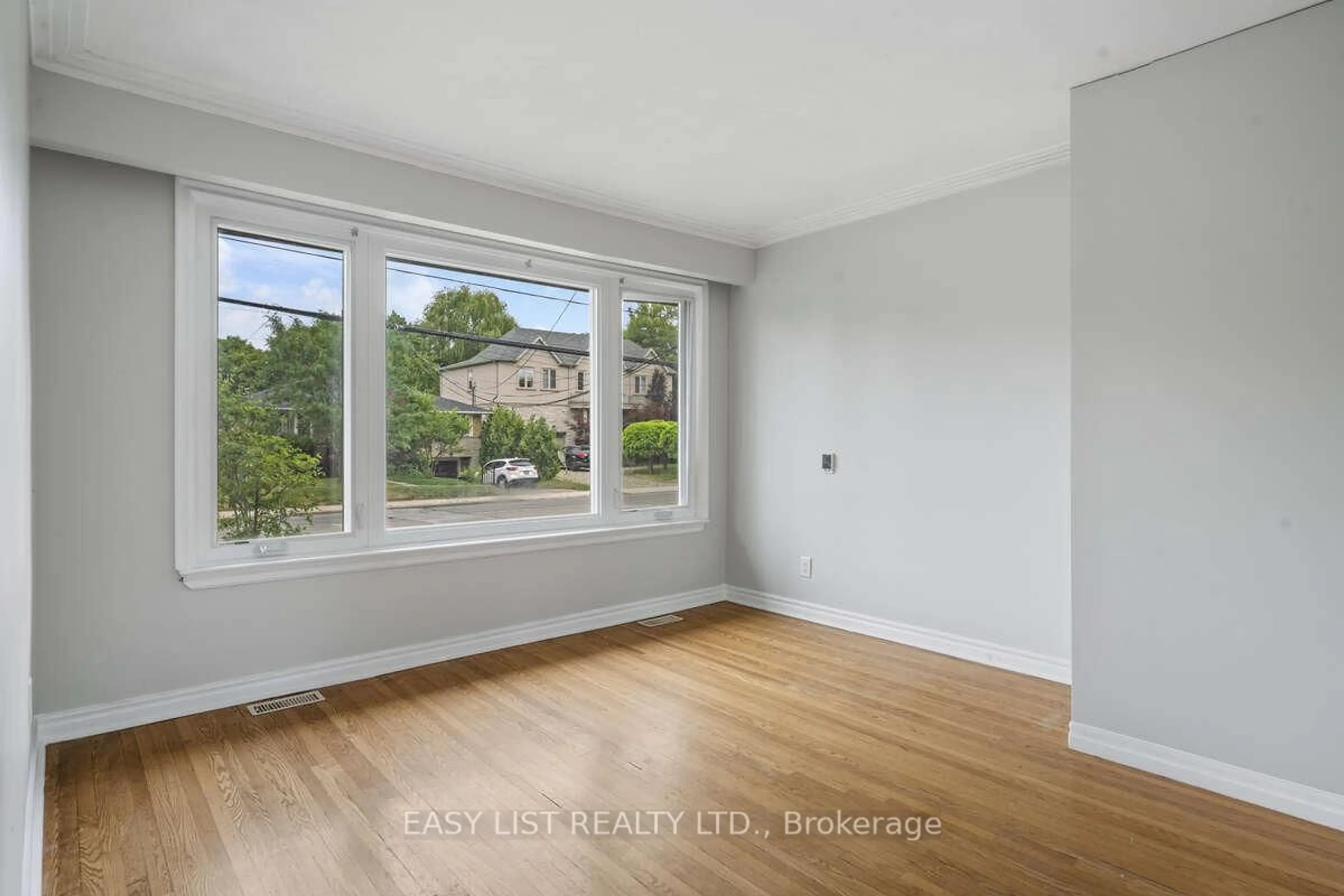 A pic of a room for 195 Senlac Rd, Toronto Ontario M2R 1P3