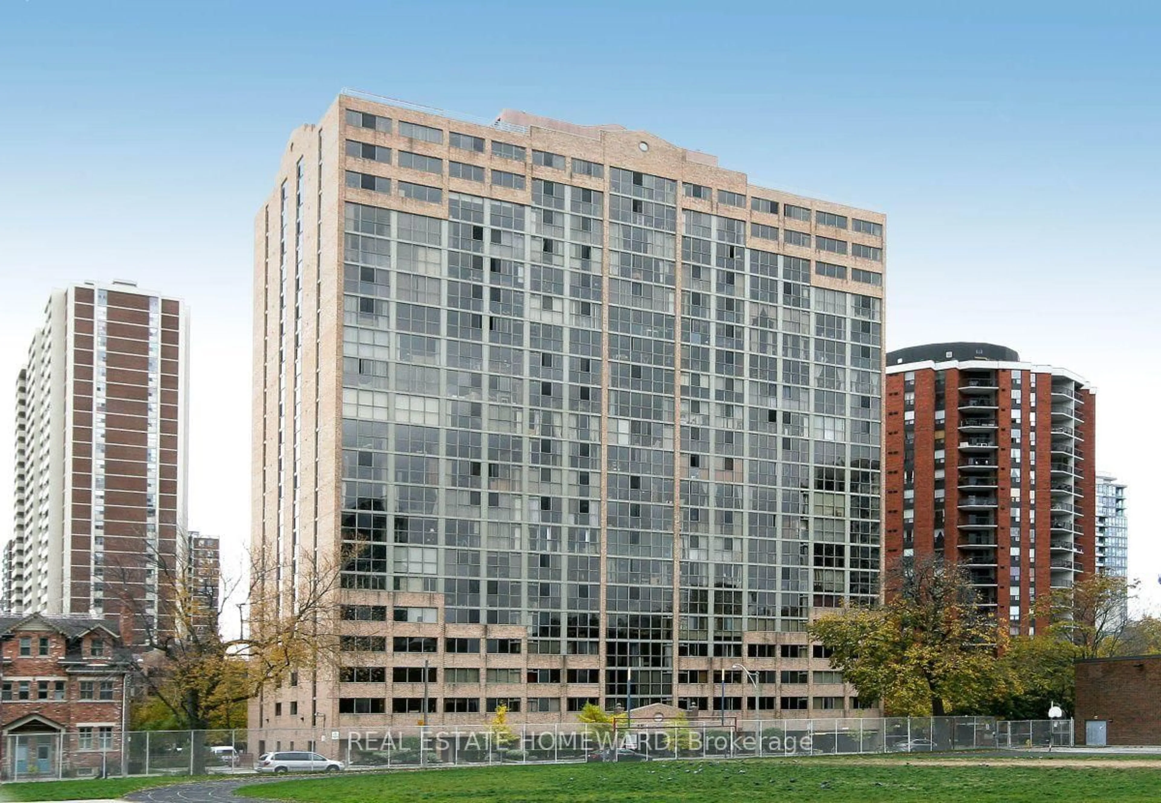 Unknown for 15 Maitland Pl #204, Toronto Ontario M4Y 2X3