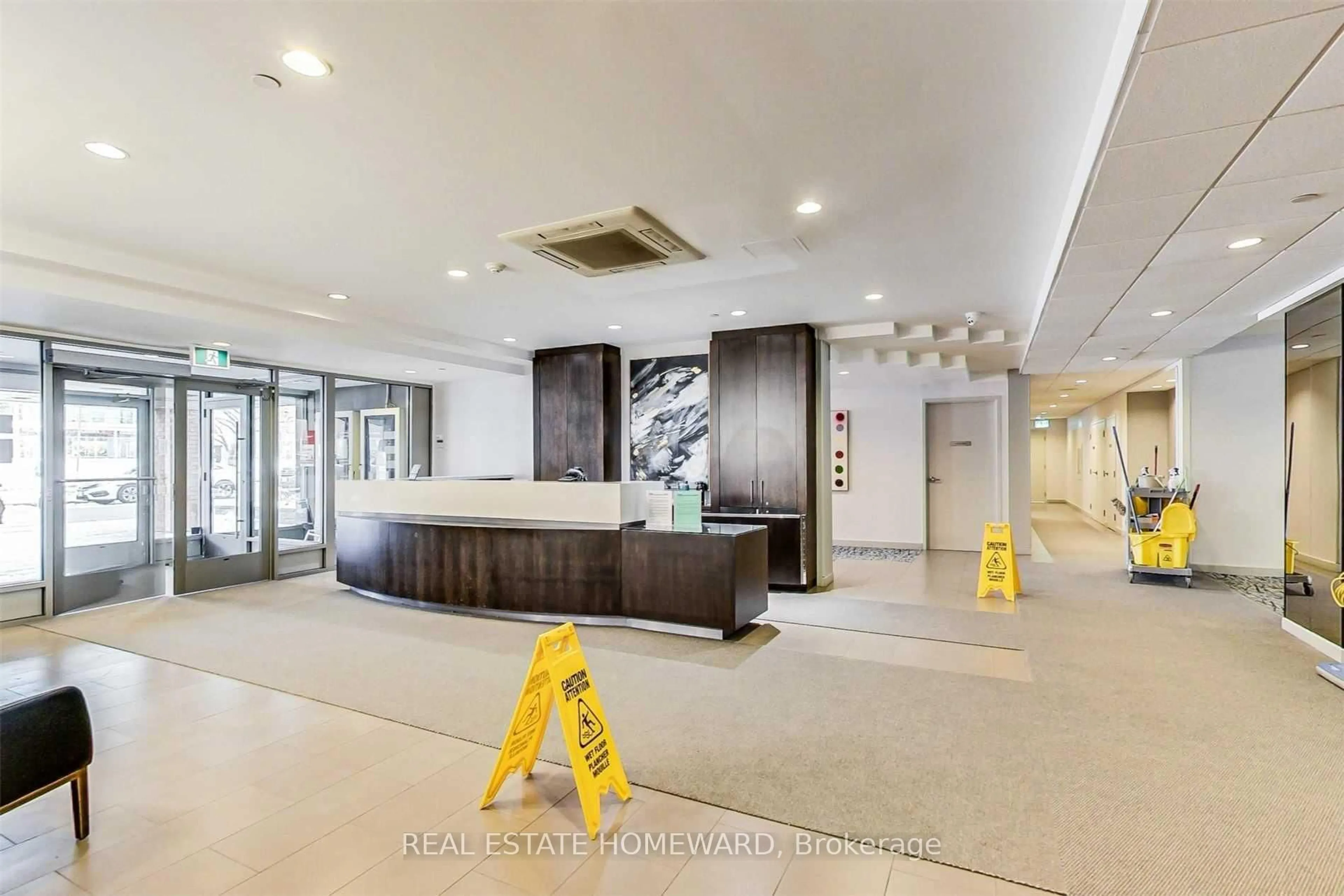 Indoor foyer for 15 Maitland Pl #204, Toronto Ontario M4Y 2X3