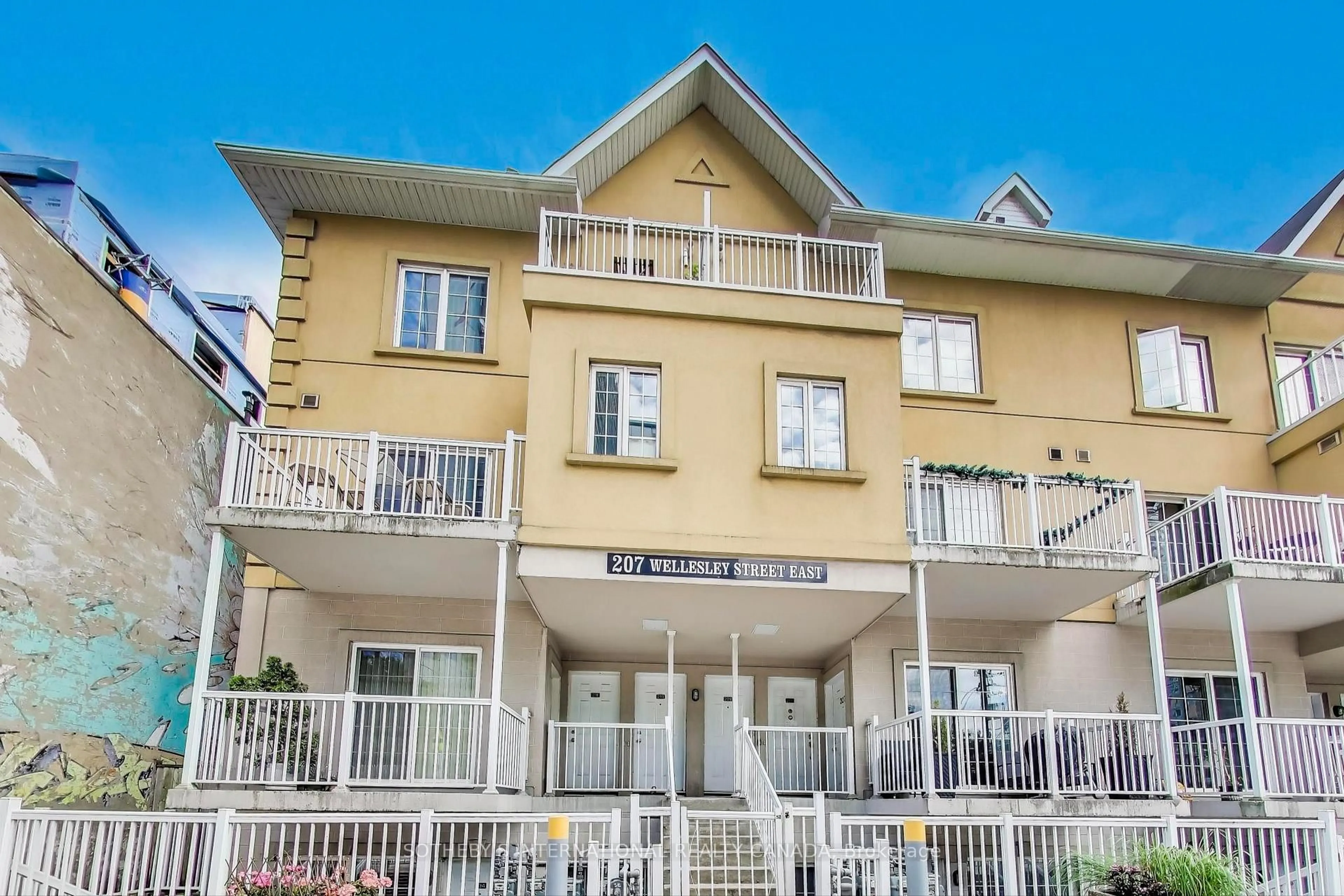 Balcony in the apartment, street for 207 Wellesley St #207, Toronto Ontario M4X 1G1