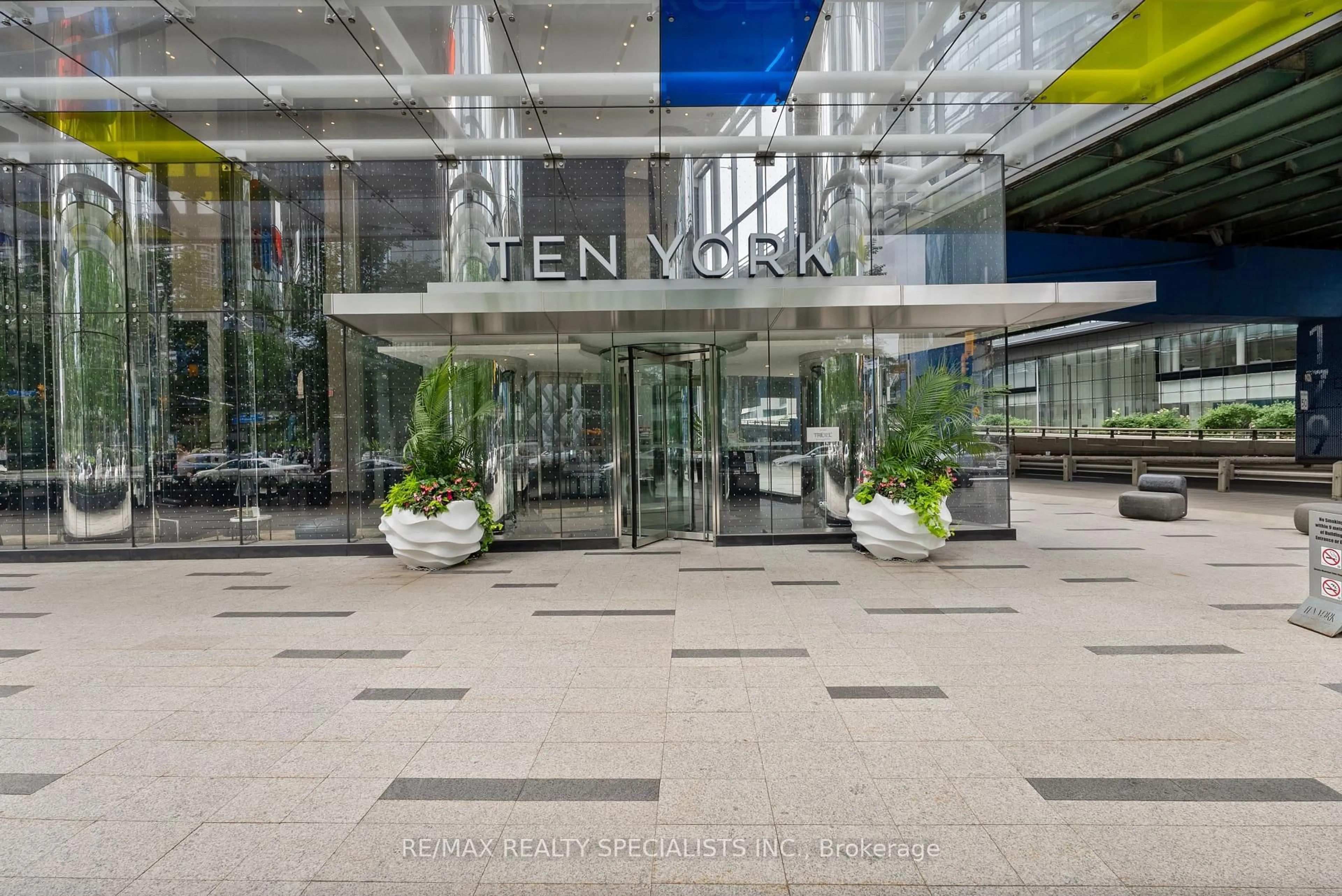 Unknown for 10 York St #2502, Toronto Ontario M5J 0E1