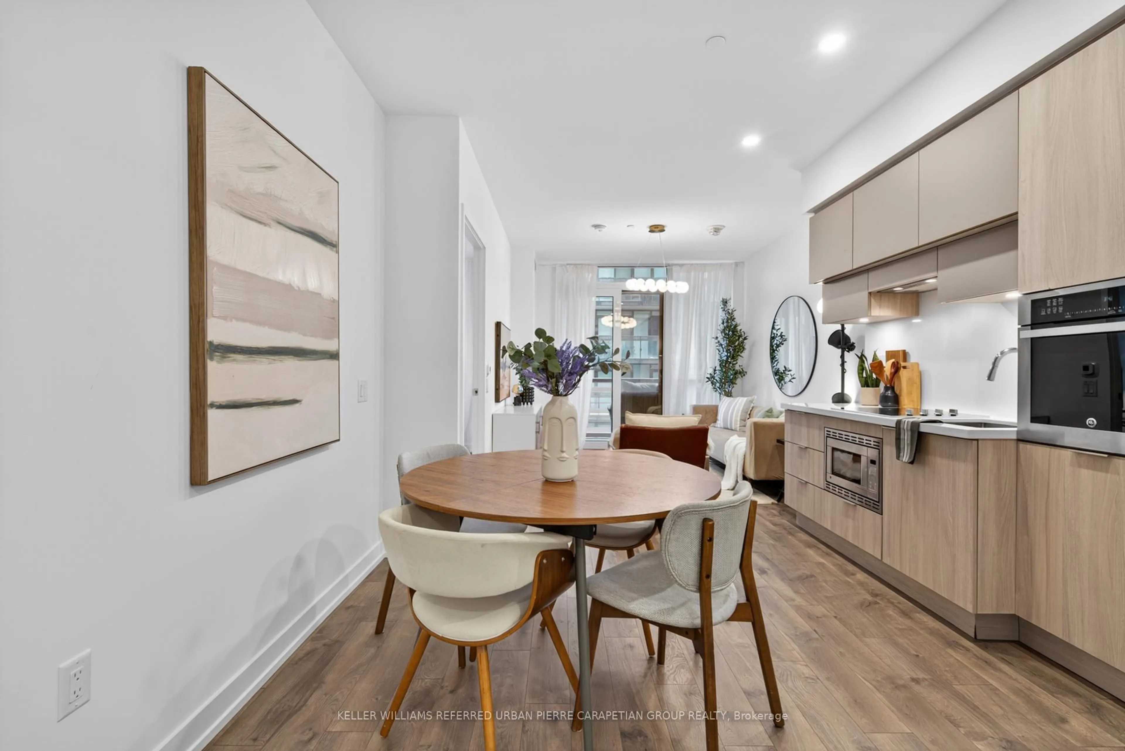 Open concept kitchen, unknown for 39 Roehampton Ave #408, Toronto Ontario M4P 0G1