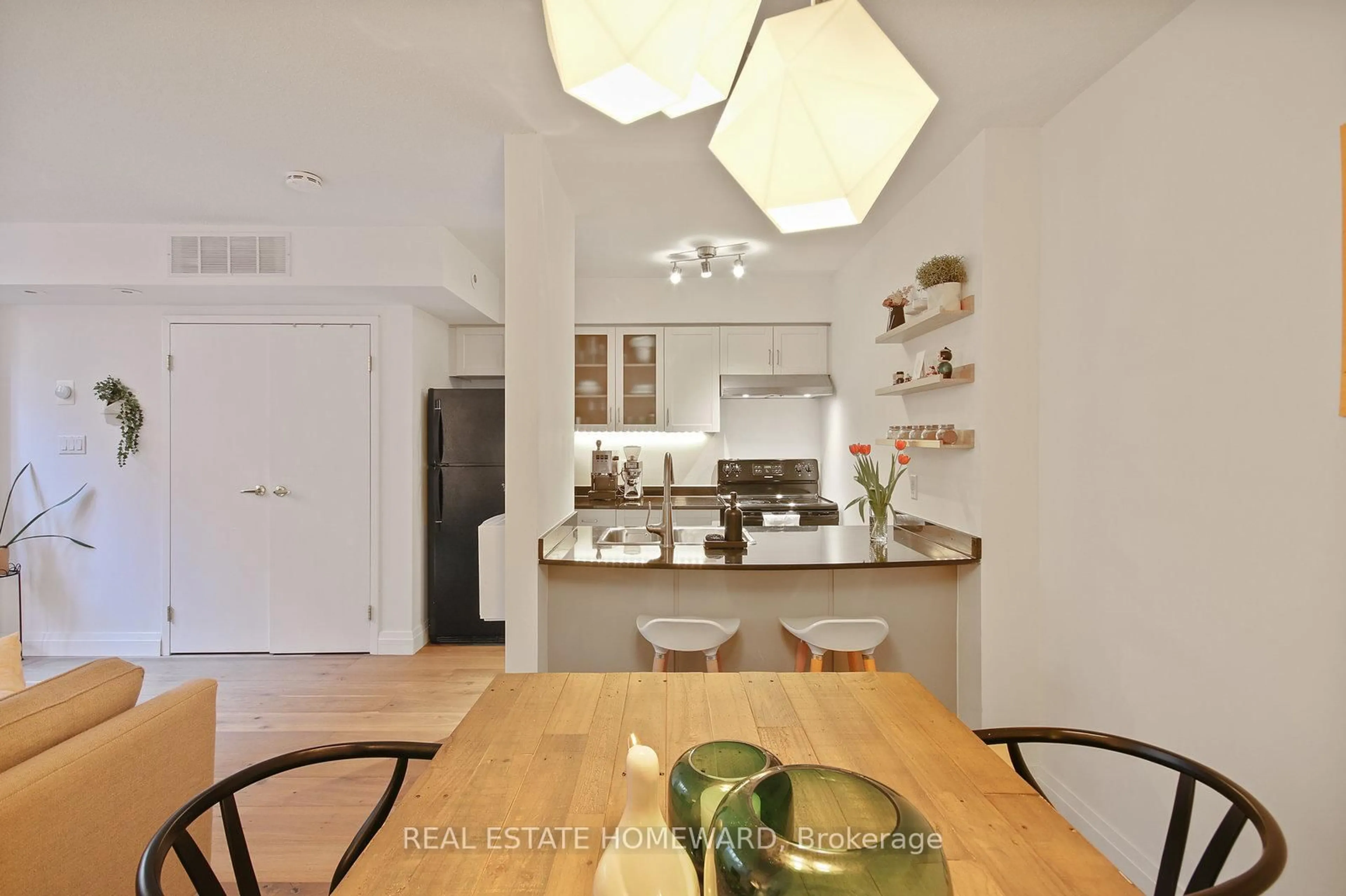 Open concept kitchen, unknown for 34 Western Battery Rd #429, Toronto Ontario M6K 3N9