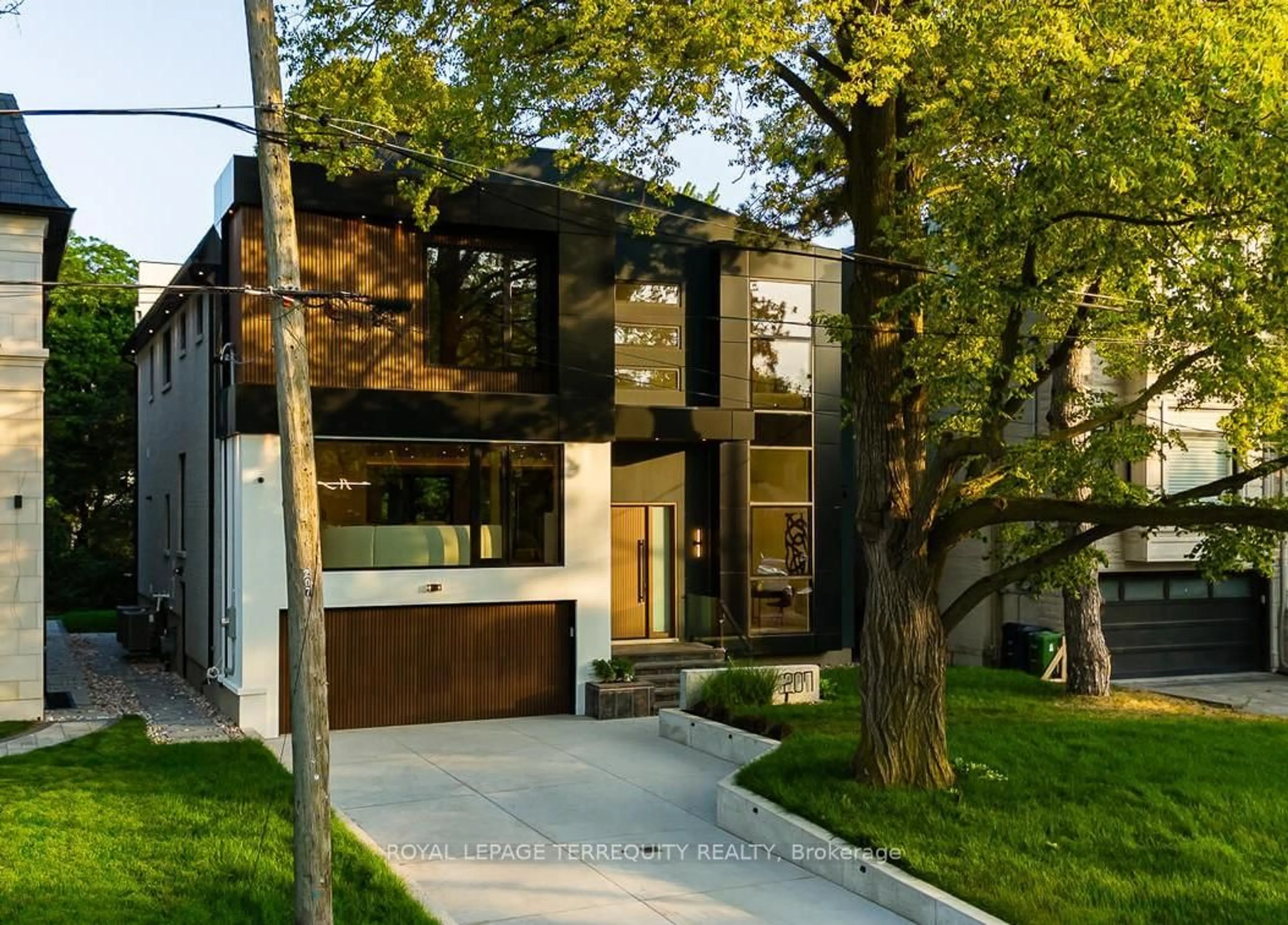 Home with brick exterior material, street for 207 Newton Dr, Toronto Ontario M2M 2P2