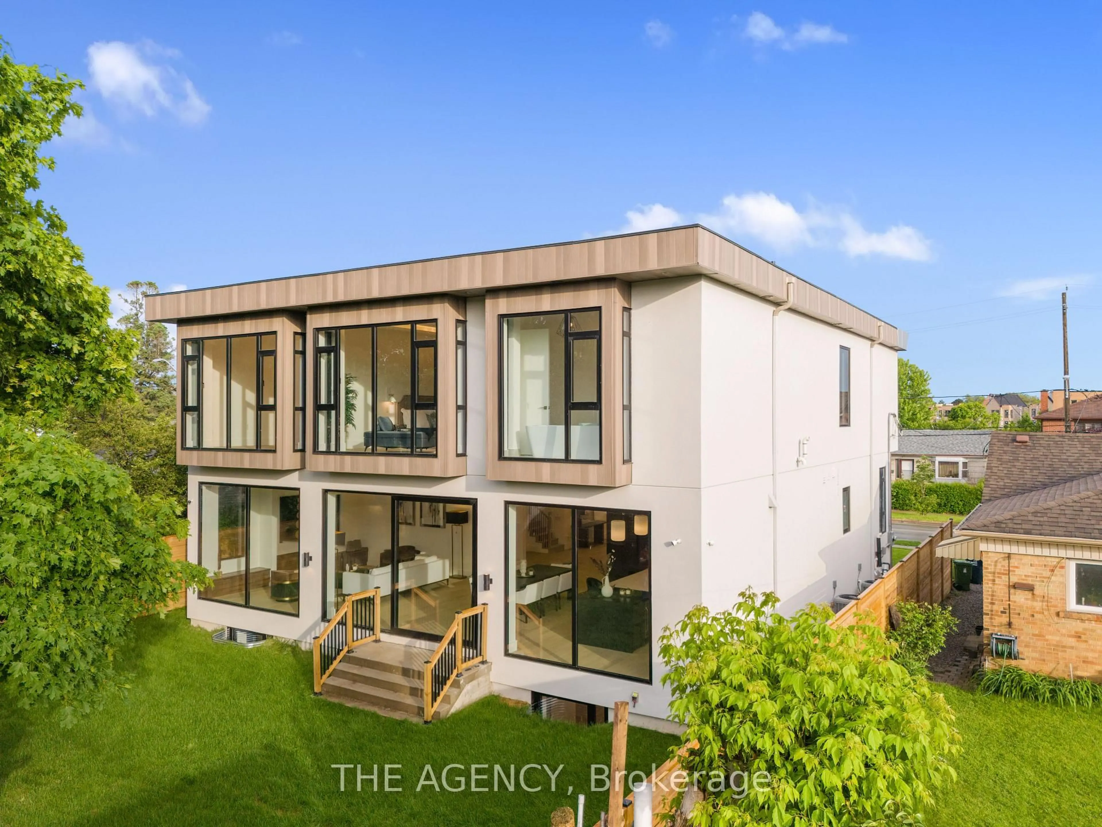 A pic from outside/outdoor area/front of a property/back of a property/a pic from drone, building for 170 Ranee Ave, Toronto Ontario M6A 1N5