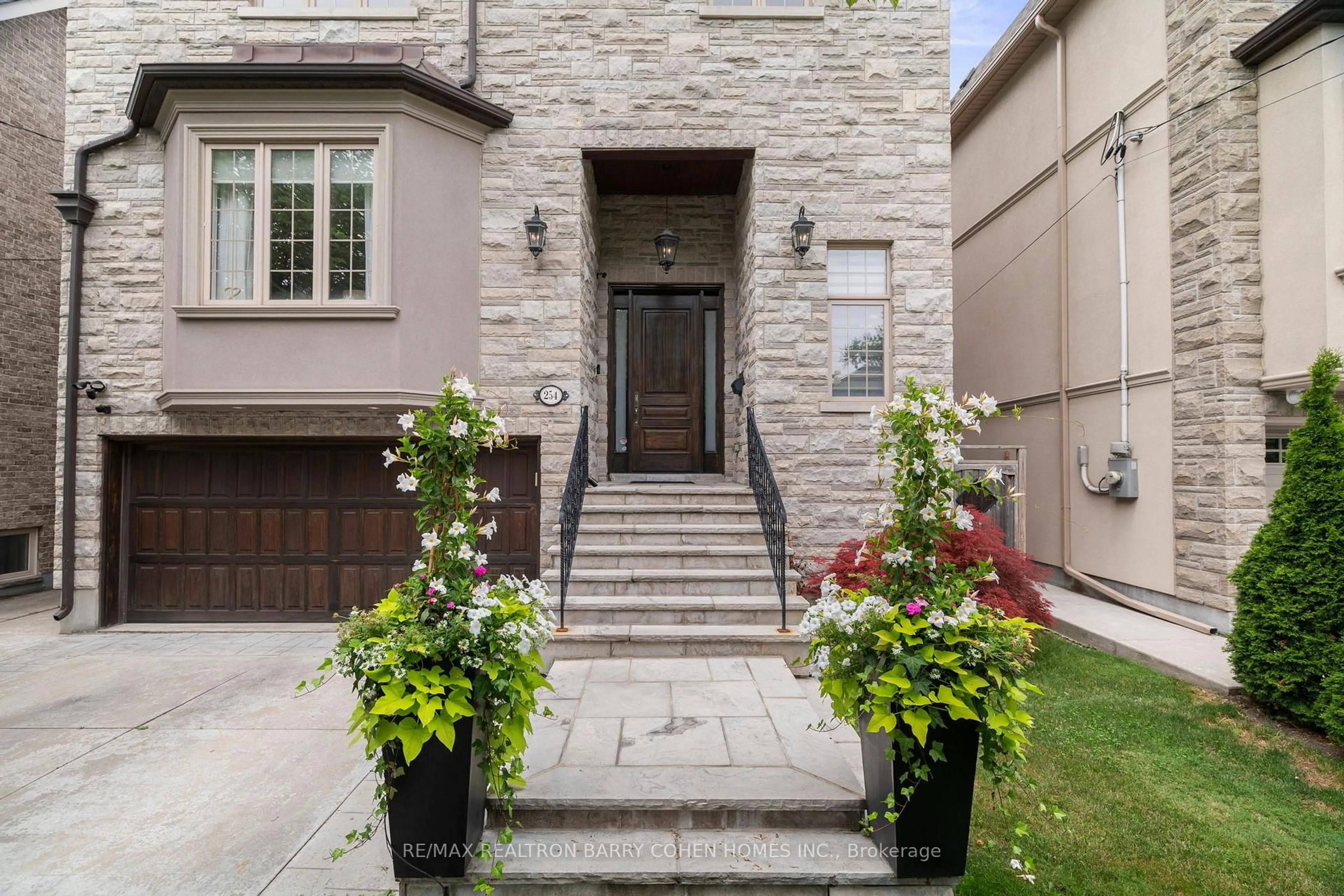 Unknown for 254 Haddington Ave, Toronto Ontario M5M 2P9