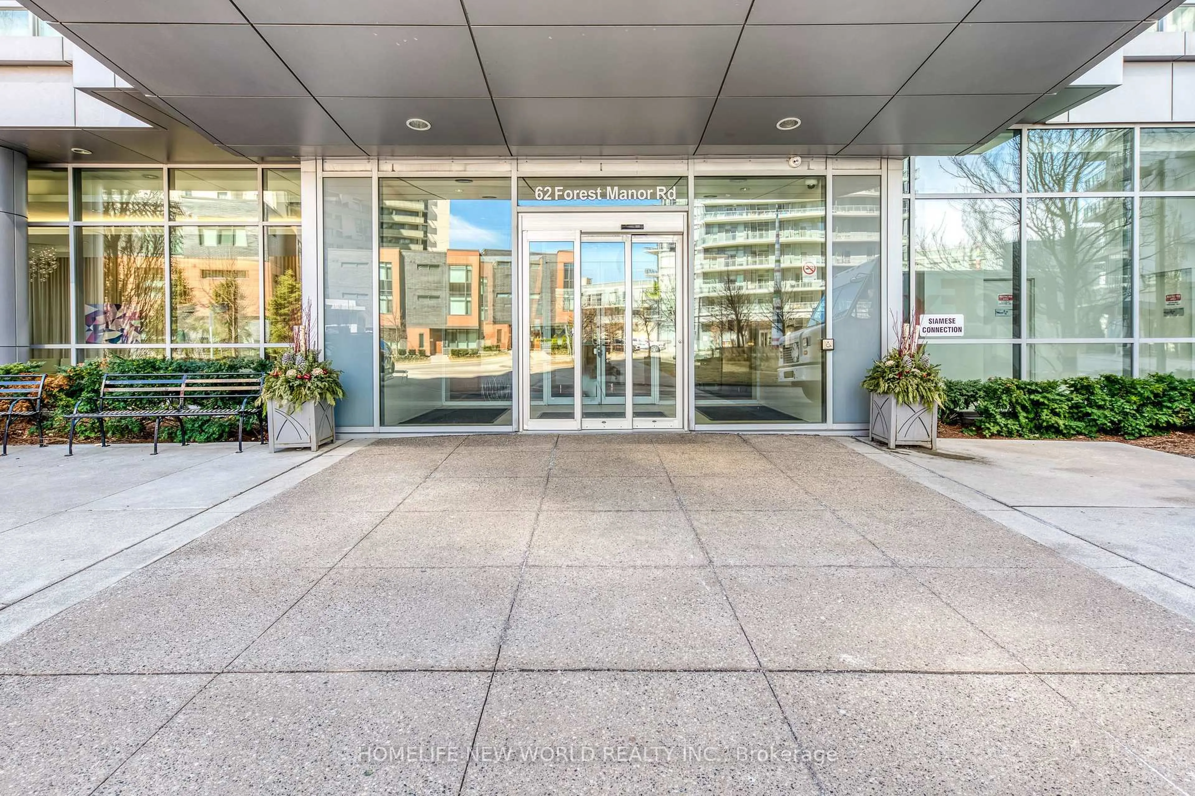 Indoor foyer for 62 Forest Manor Rd #2502, Toronto Ontario M2J 0B6