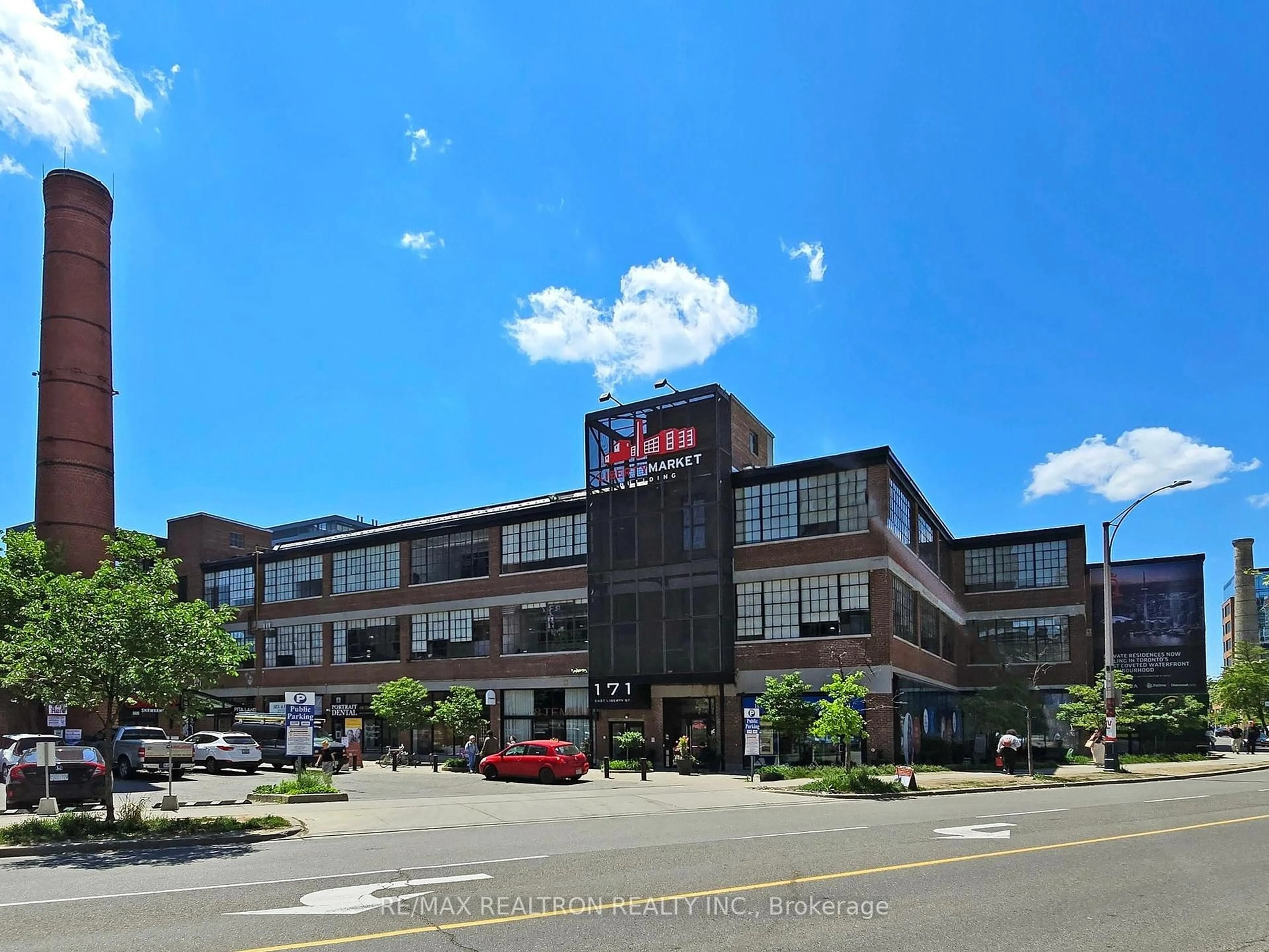 Patio, building for 135 East Liberty St #1603, Toronto Ontario M6K 3P6