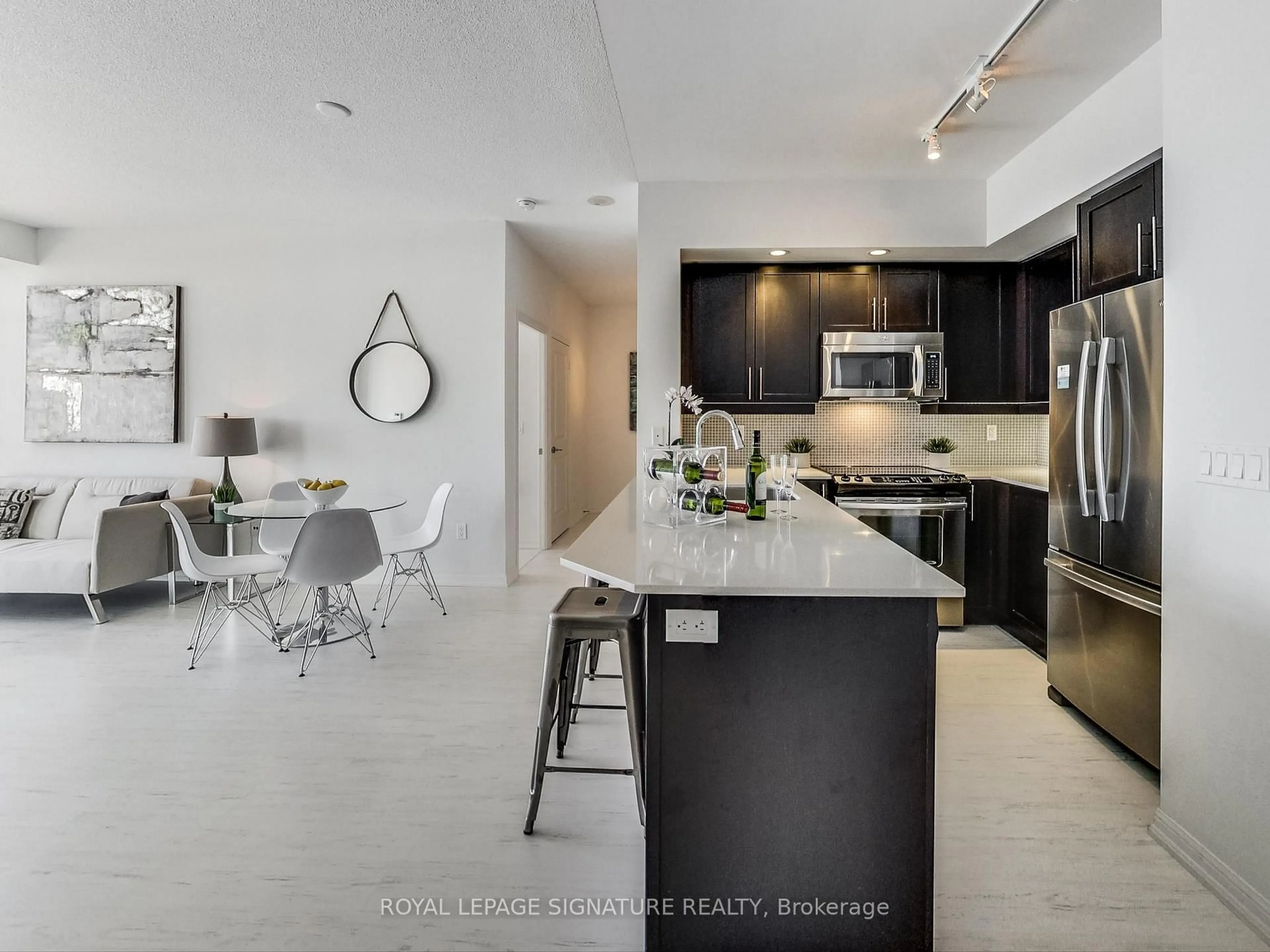 Open concept kitchen, ceramic/tile floor for 85 East Liberty St #2101, Toronto Ontario M6K 3R4