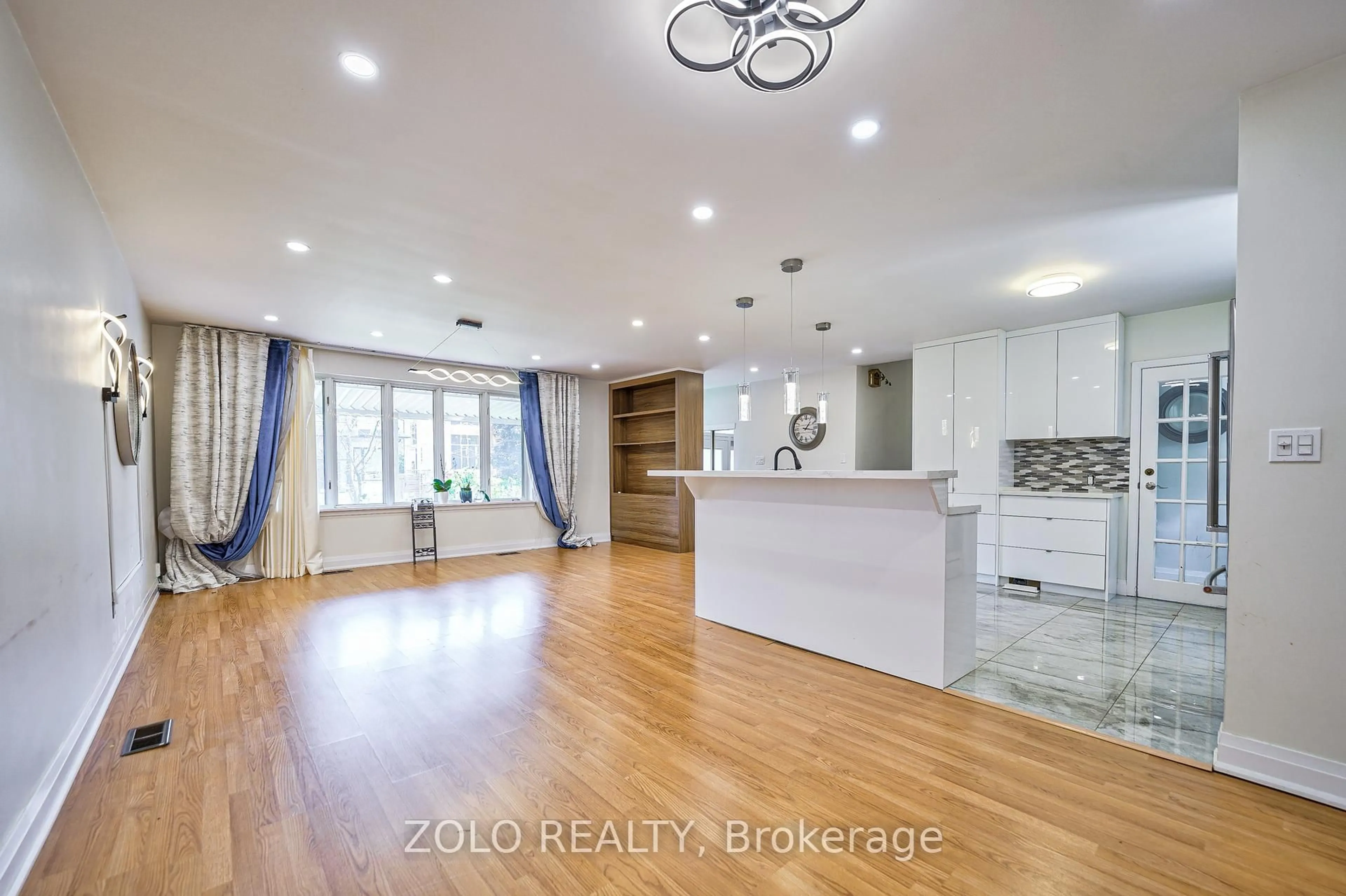 Open concept kitchen, unknown for 148 Newton Dr, Toronto Ontario M2M 2N3