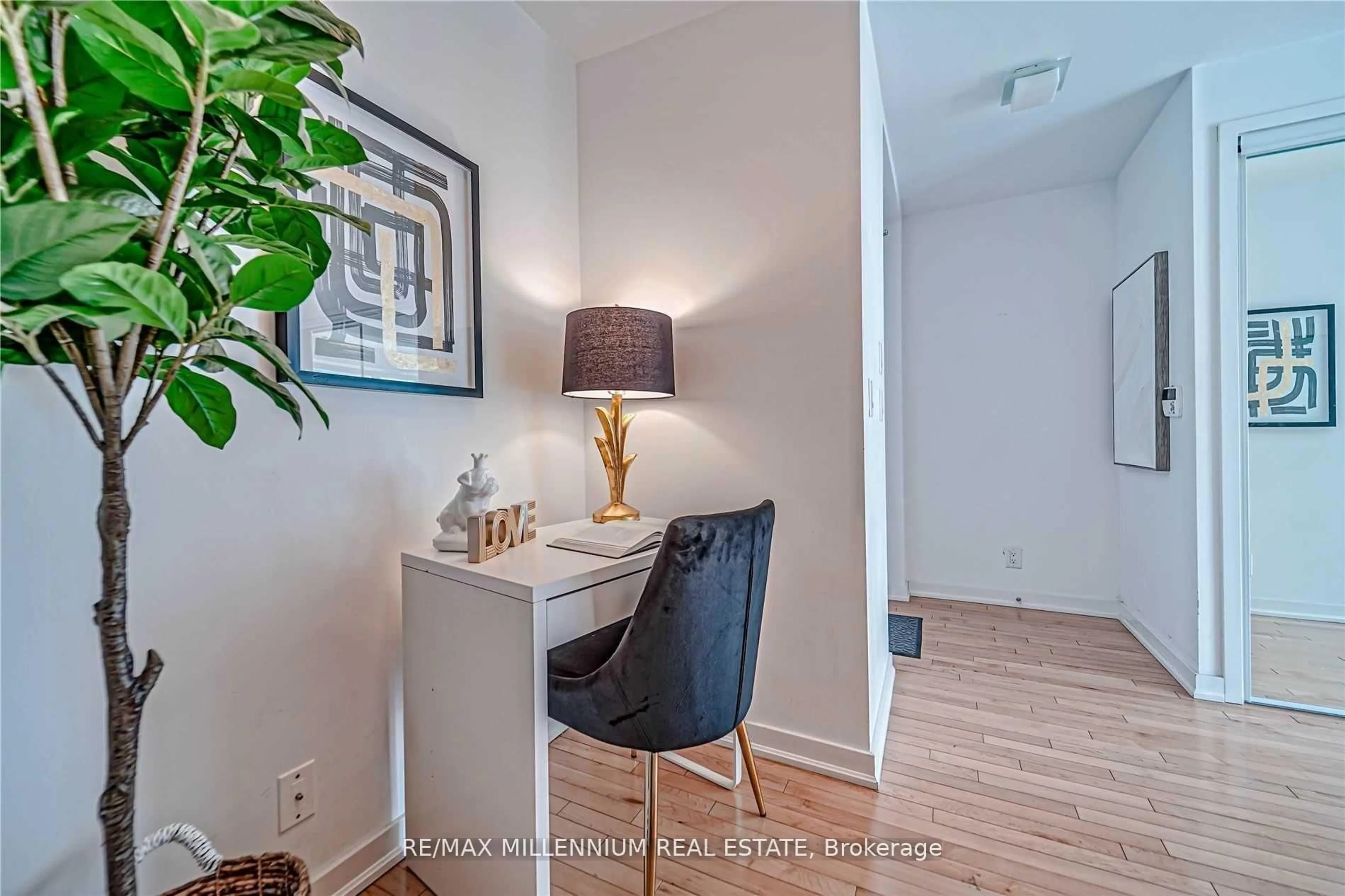 Unknown for 14 York St #3612, Toronto Ontario M5J 2Z2