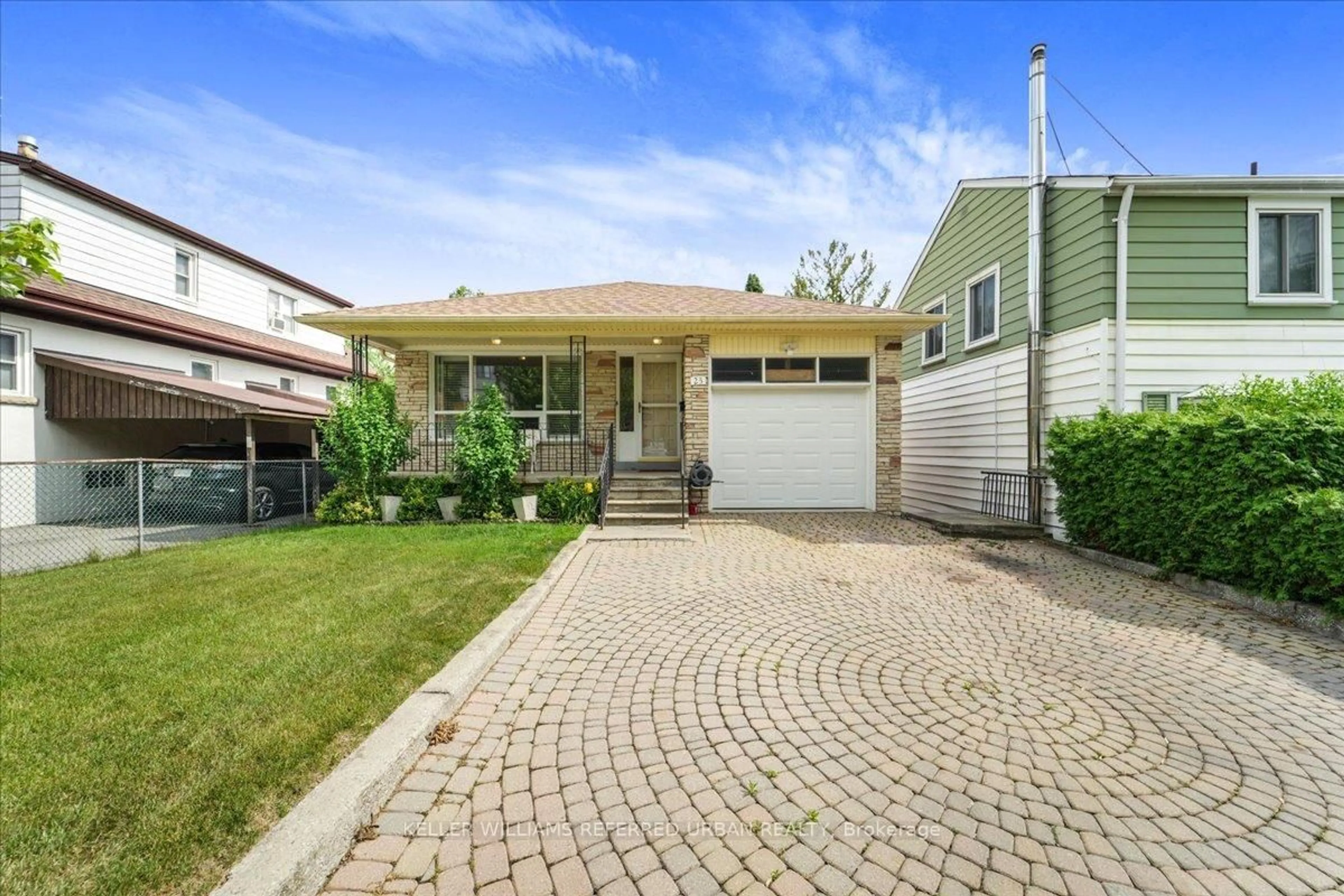Home with brick exterior material, street for 25 Farrell Ave, Toronto Ontario M2R 1C7