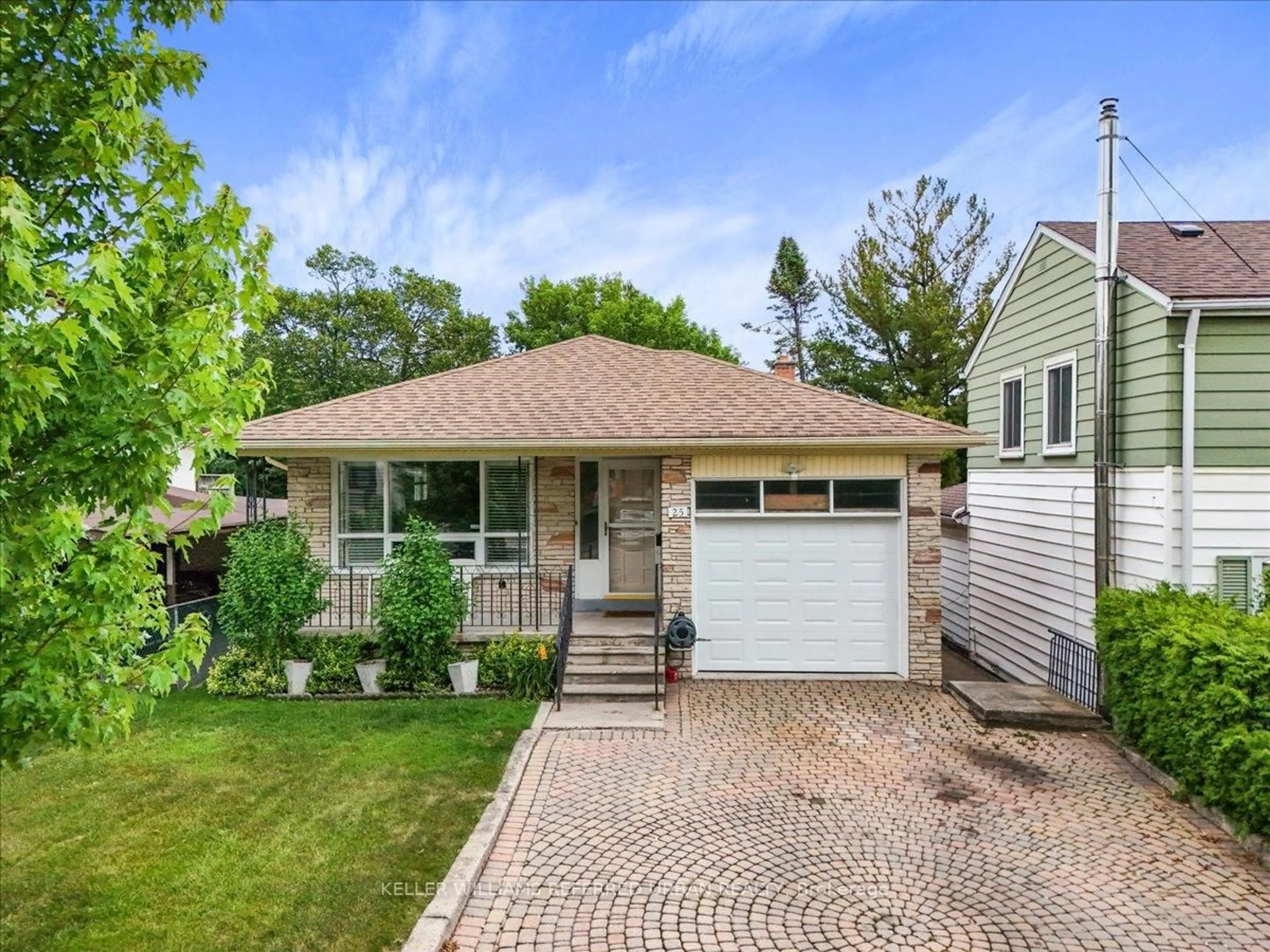 Unknown for 25 Farrell Ave, Toronto Ontario M2R 1C7