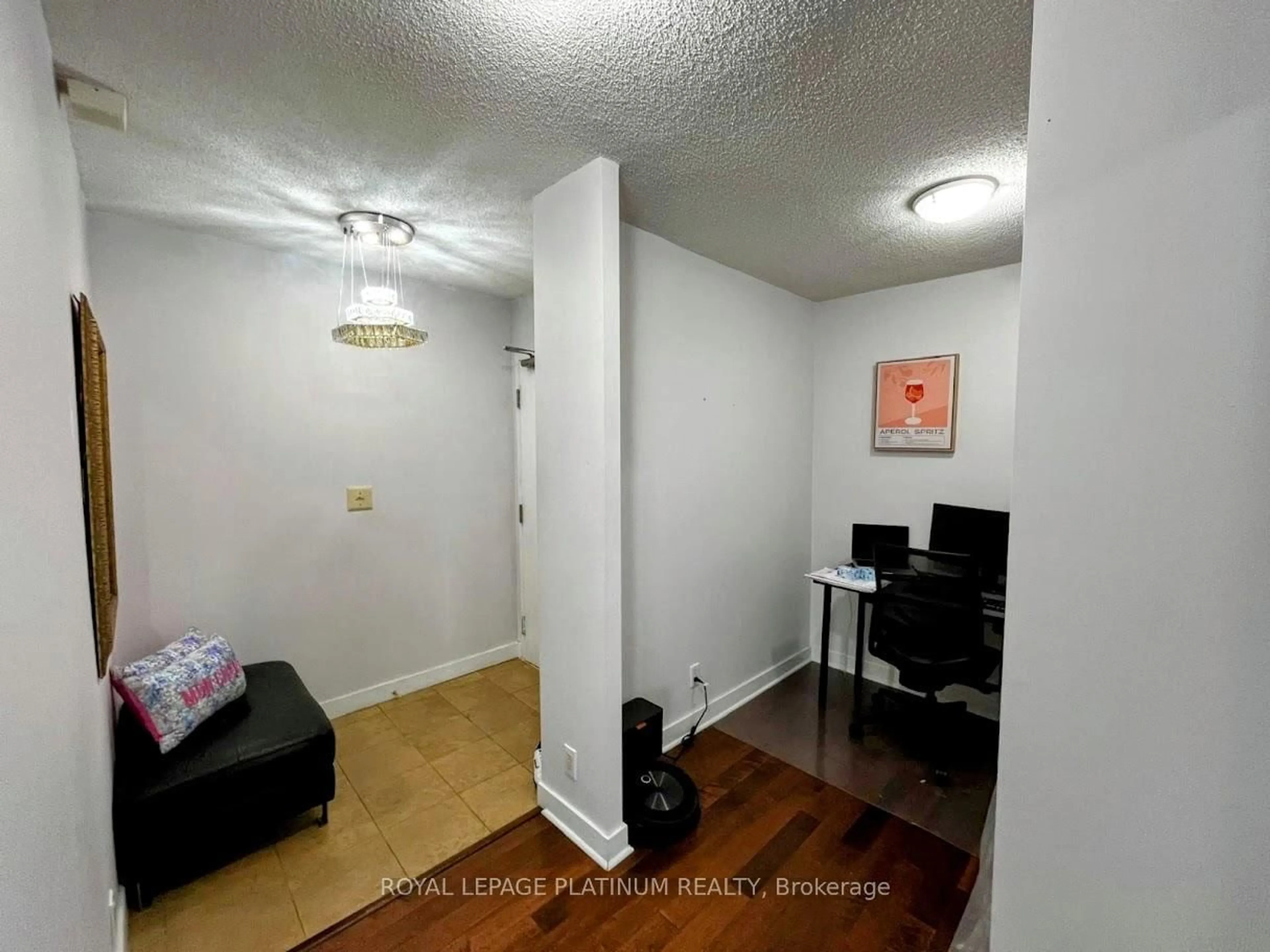 A pic of a room for 397 Front St #2309, Toronto Ontario M5V 3S1