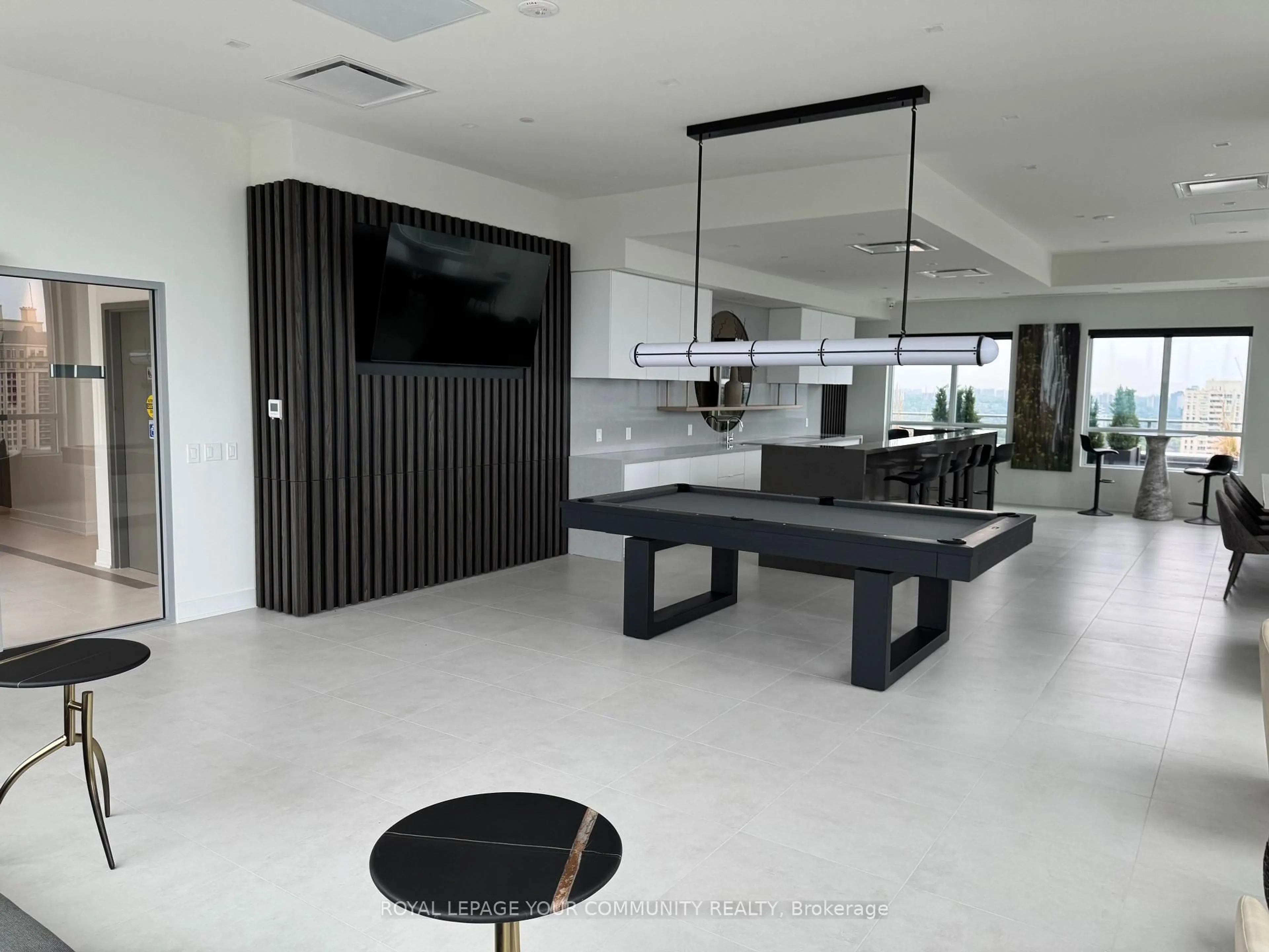 Contemporary kitchen, unknown for 2 Teagarden Crt #810, Toronto Ontario M2N 5Z9