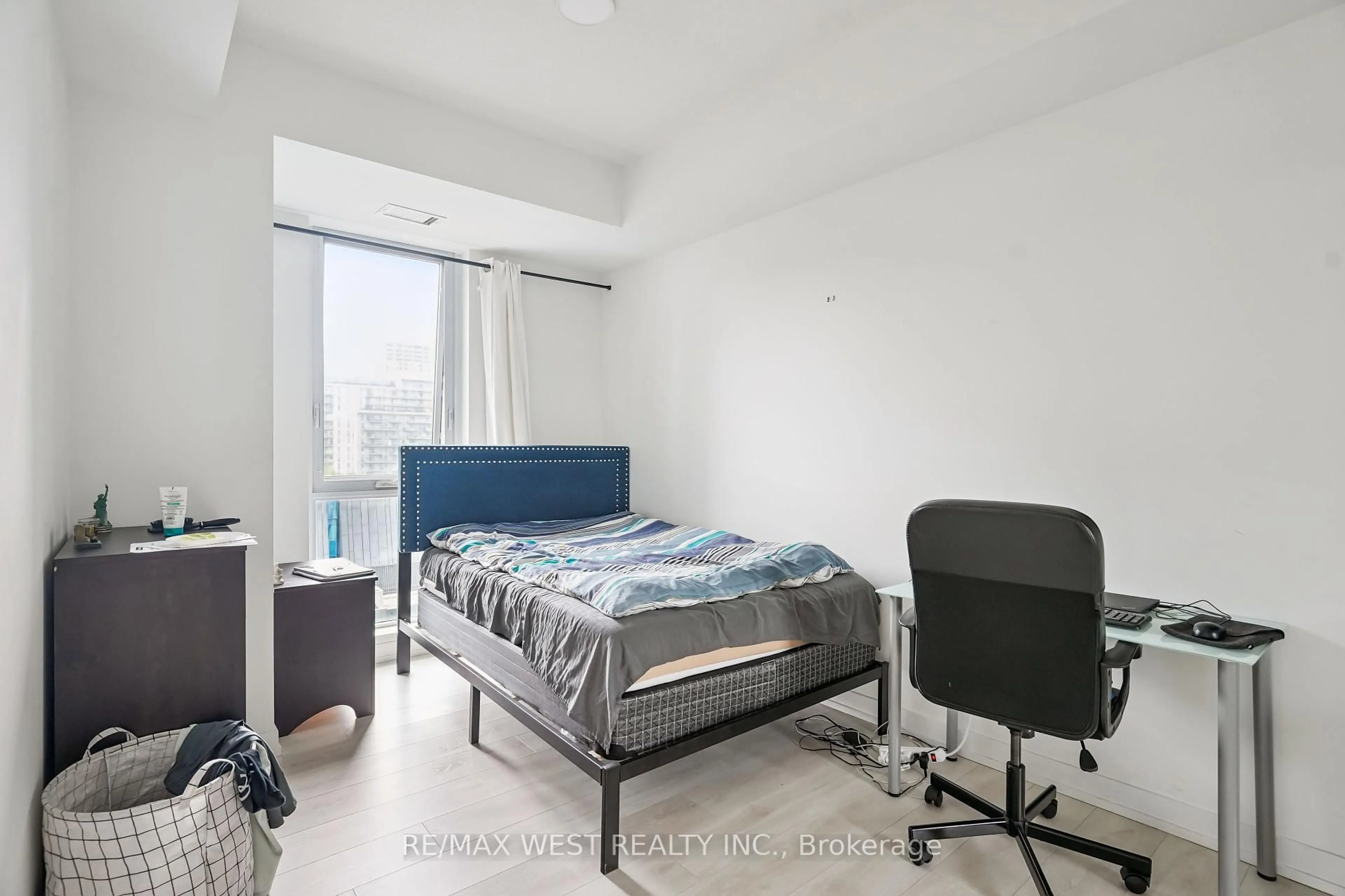 Bedroom with bed, unknown for 225 Sumach St #505, Toronto Ontario M5A 0P8