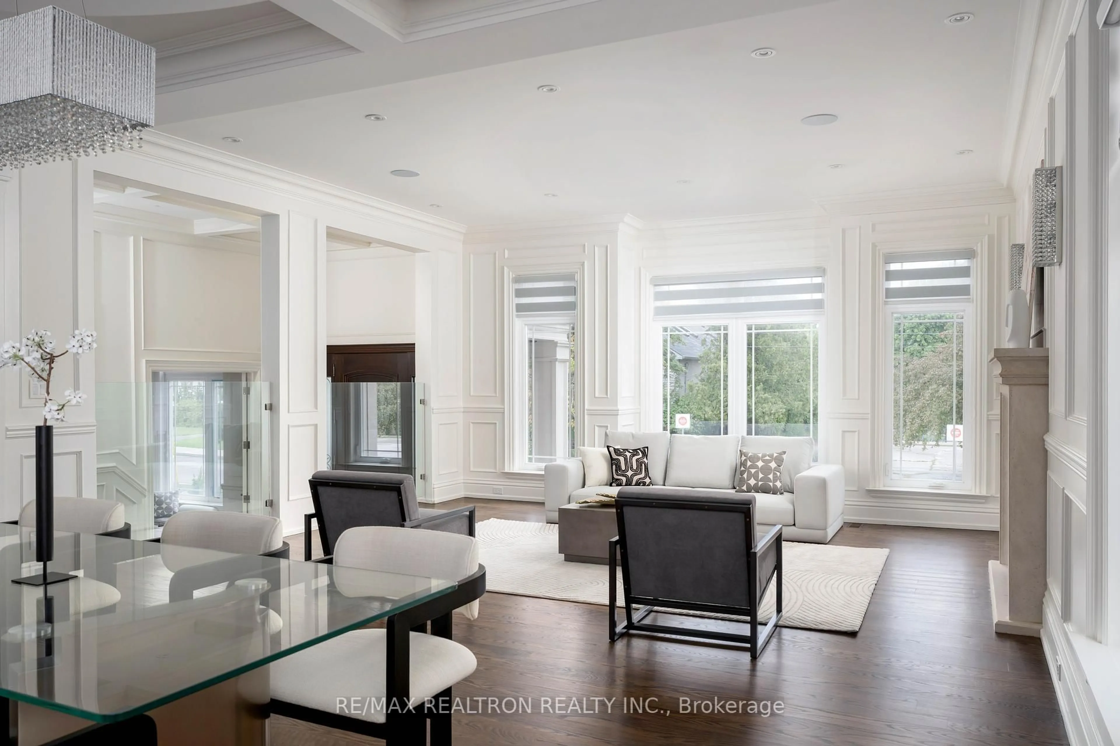 Living room with furniture, unknown for 255 Ellerslie Ave, Toronto Ontario M2N 1Y5