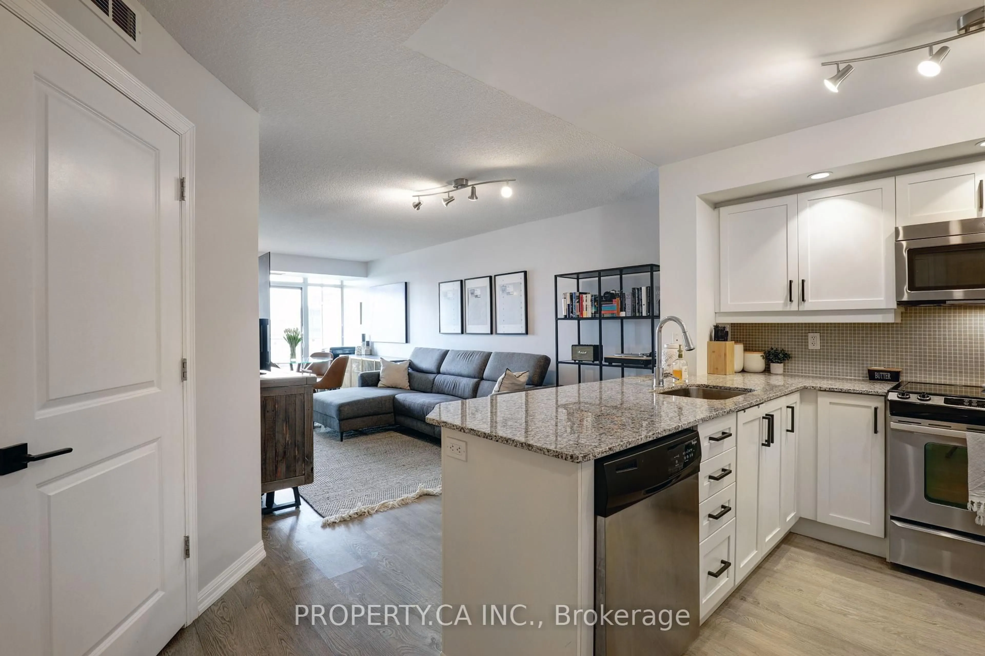 Open concept kitchen, unknown for 85 East Liberty St #820, Toronto Ontario M6K 3R4