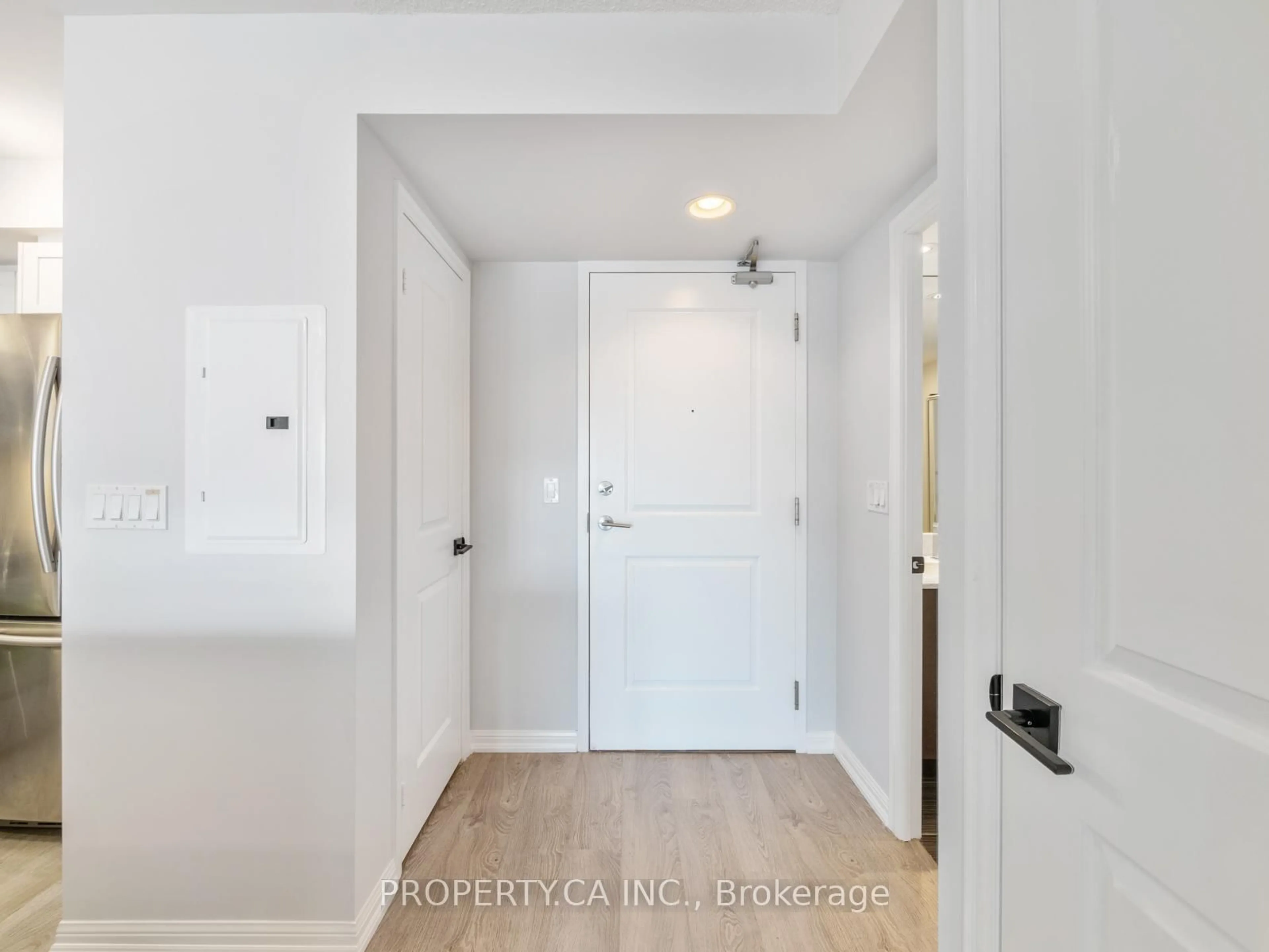 Indoor entryway for 85 East Liberty St #820, Toronto Ontario M6K 3R4