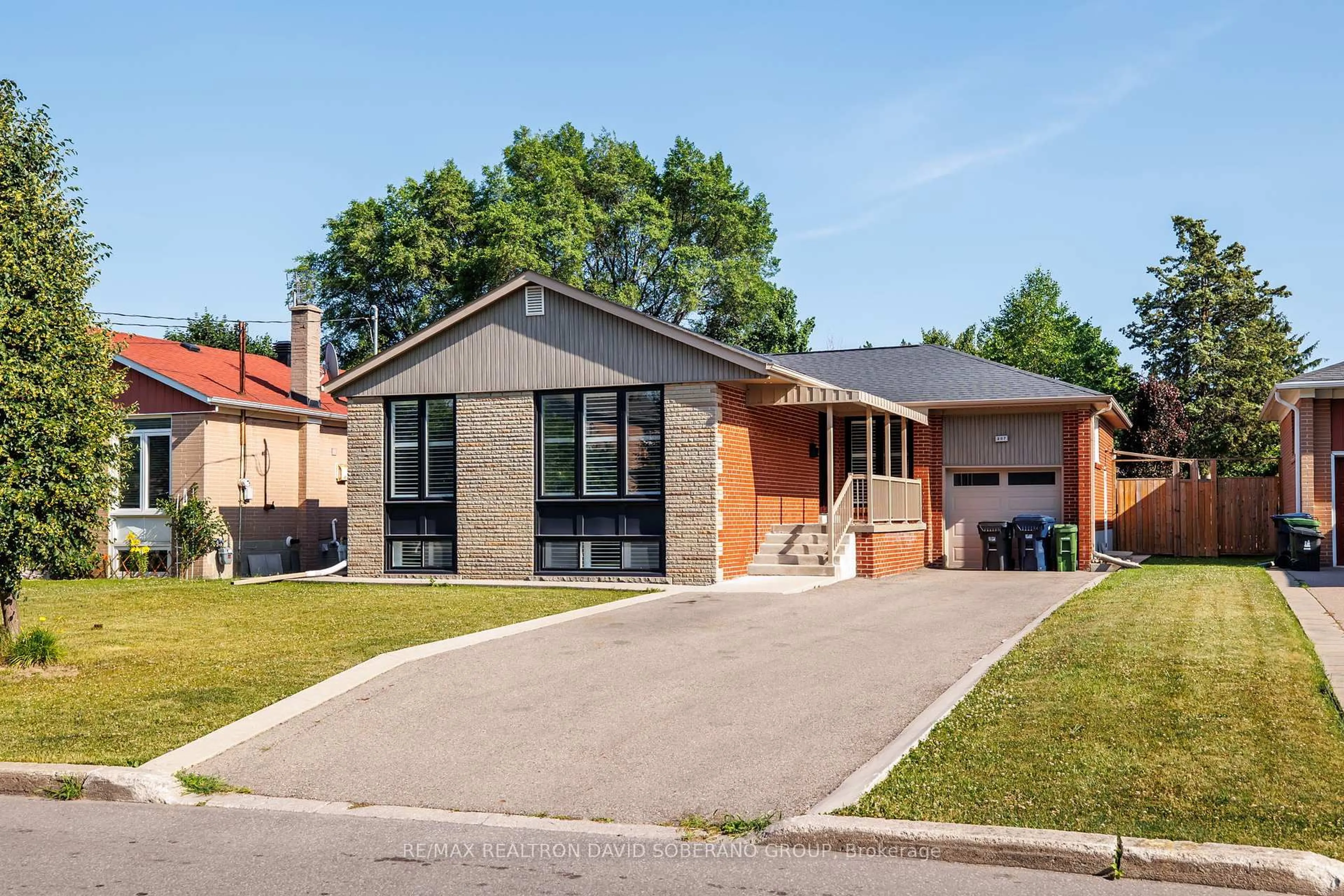 Home with brick exterior material, street for 207 Searle Ave, Toronto Ontario M3H 4B6