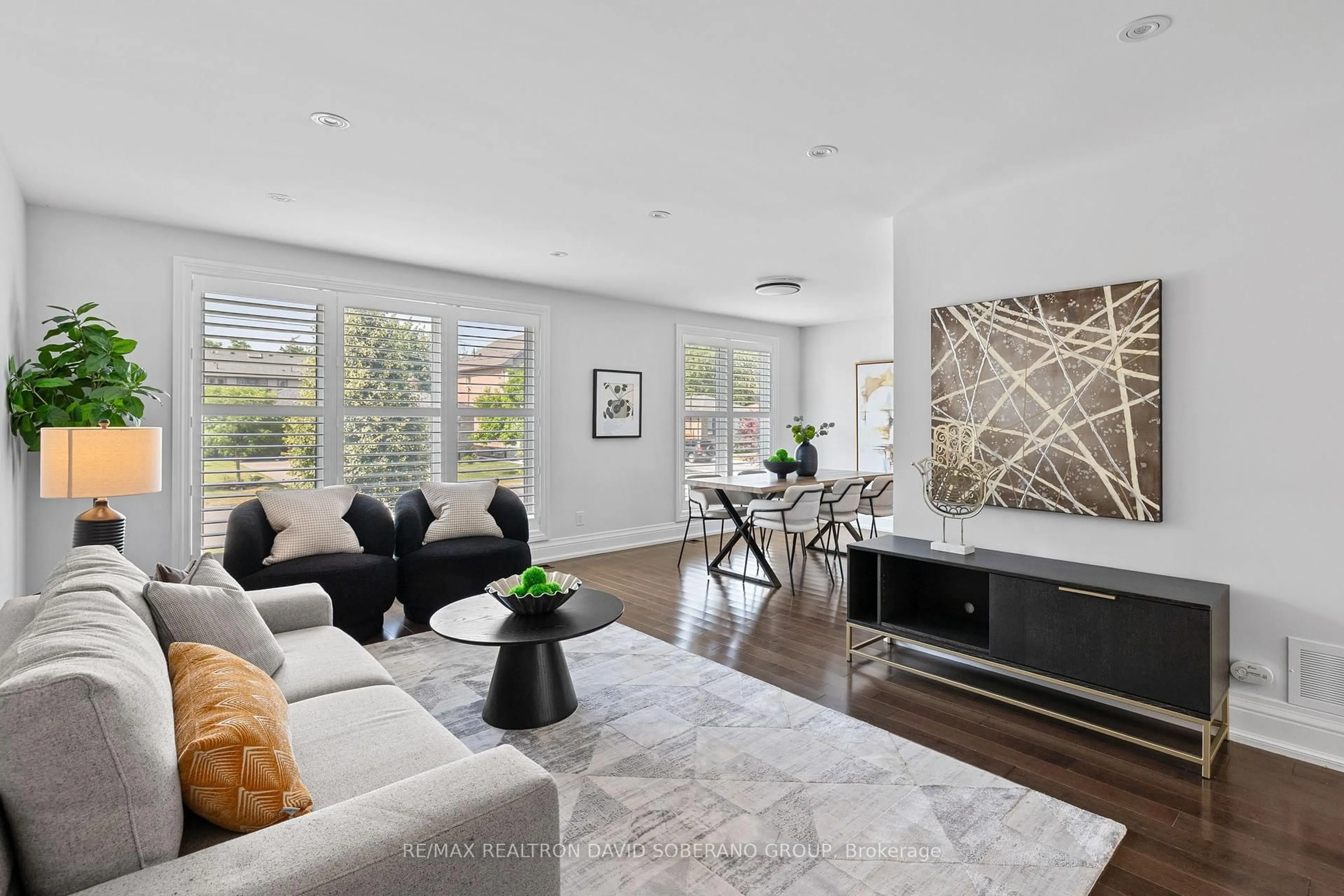 Living room with furniture, unknown for 207 Searle Ave, Toronto Ontario M3H 4B6