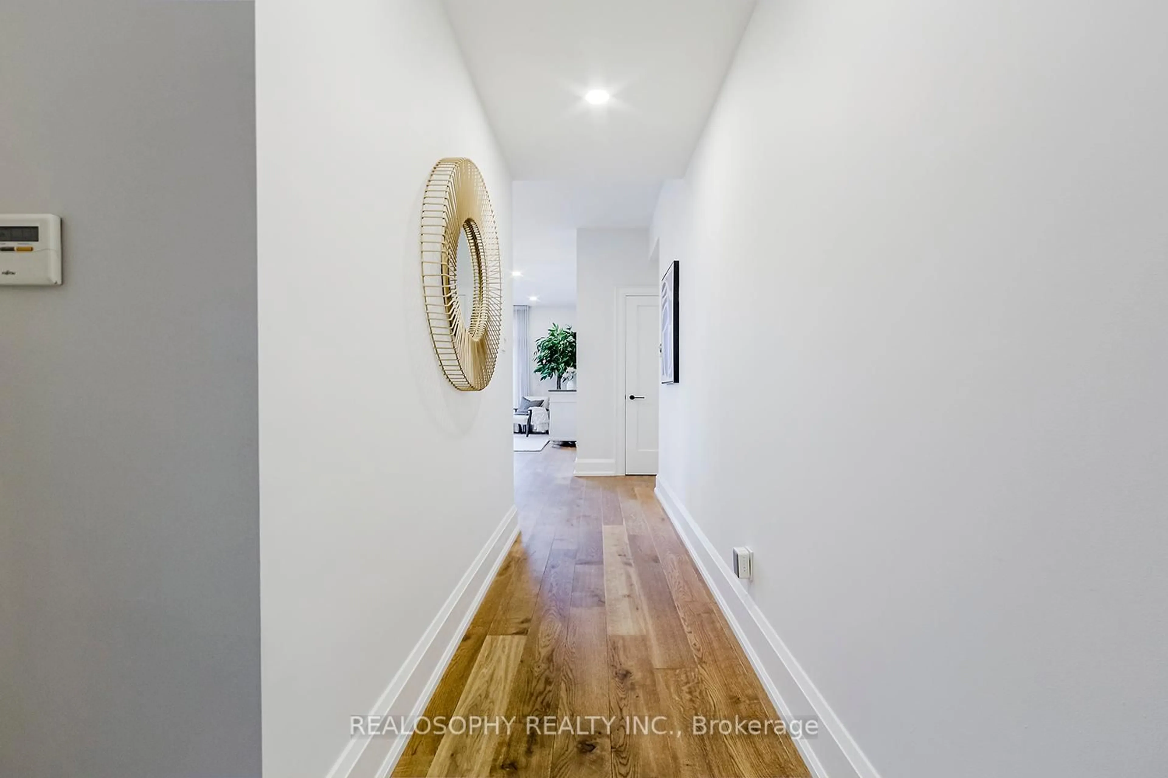 Indoor entryway for 1657 Bathurst St #4A, Toronto Ontario M5P 3J8
