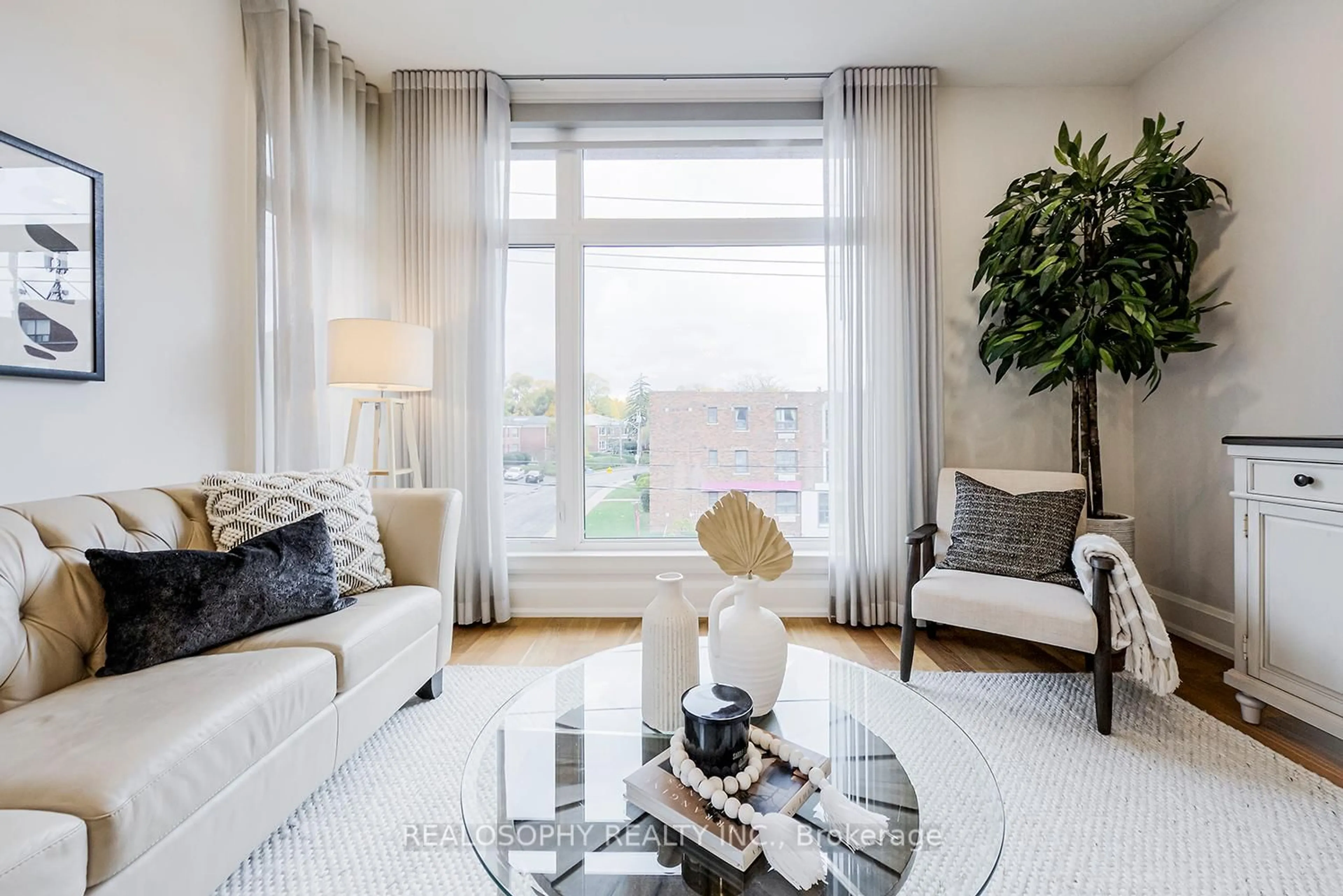 Living room with furniture, unknown for 1657 Bathurst St #4A, Toronto Ontario M5P 3J8