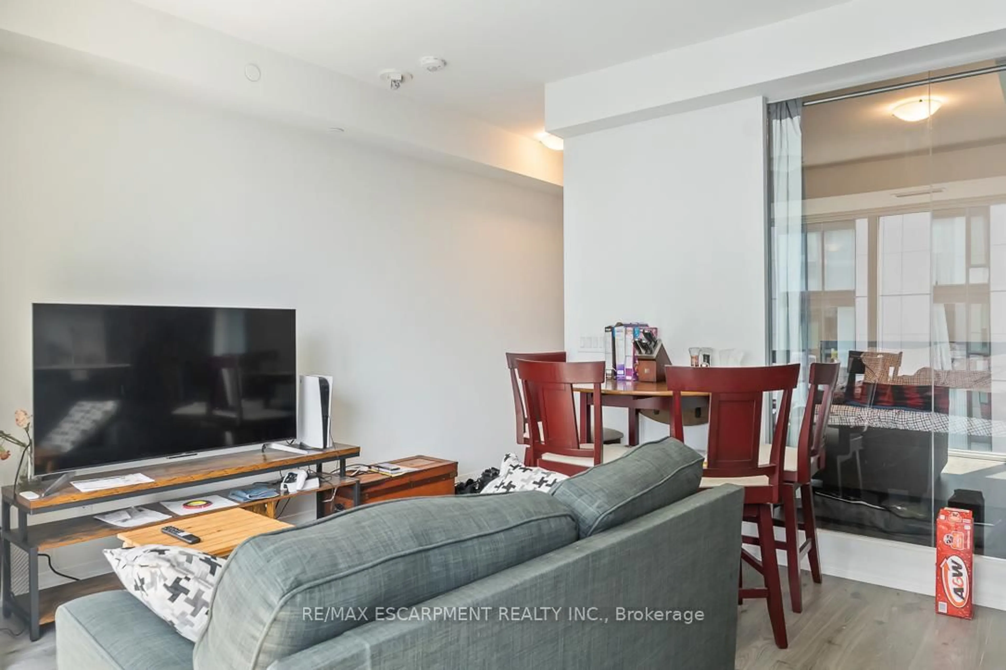 Living room with furniture, unknown for 28 Widmer St #4021, Toronto Ontario M5V 0T2
