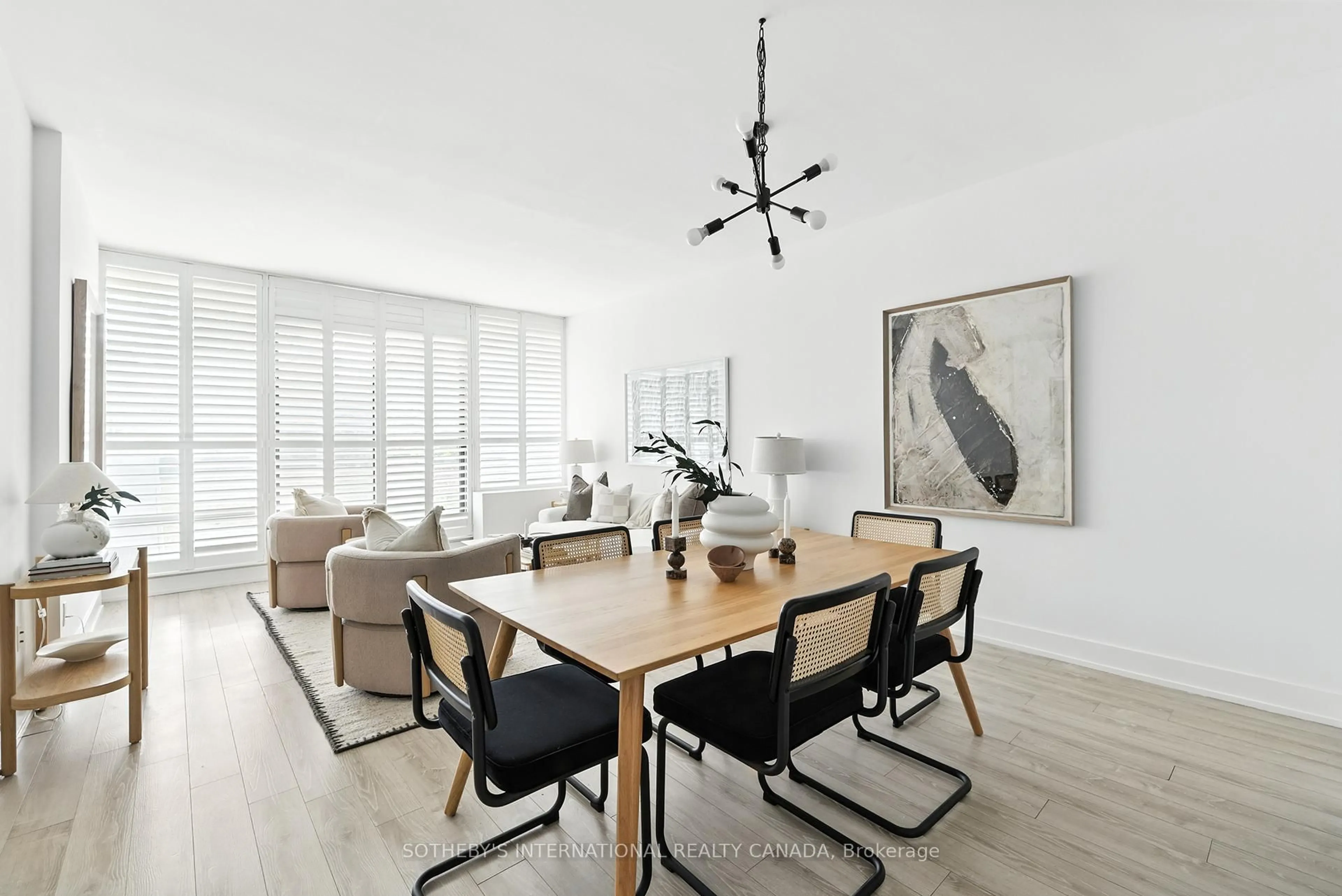 Dining room, wood/laminate floor for 20 Fashion Roseway Way #107, Toronto Ontario M2N 6B5