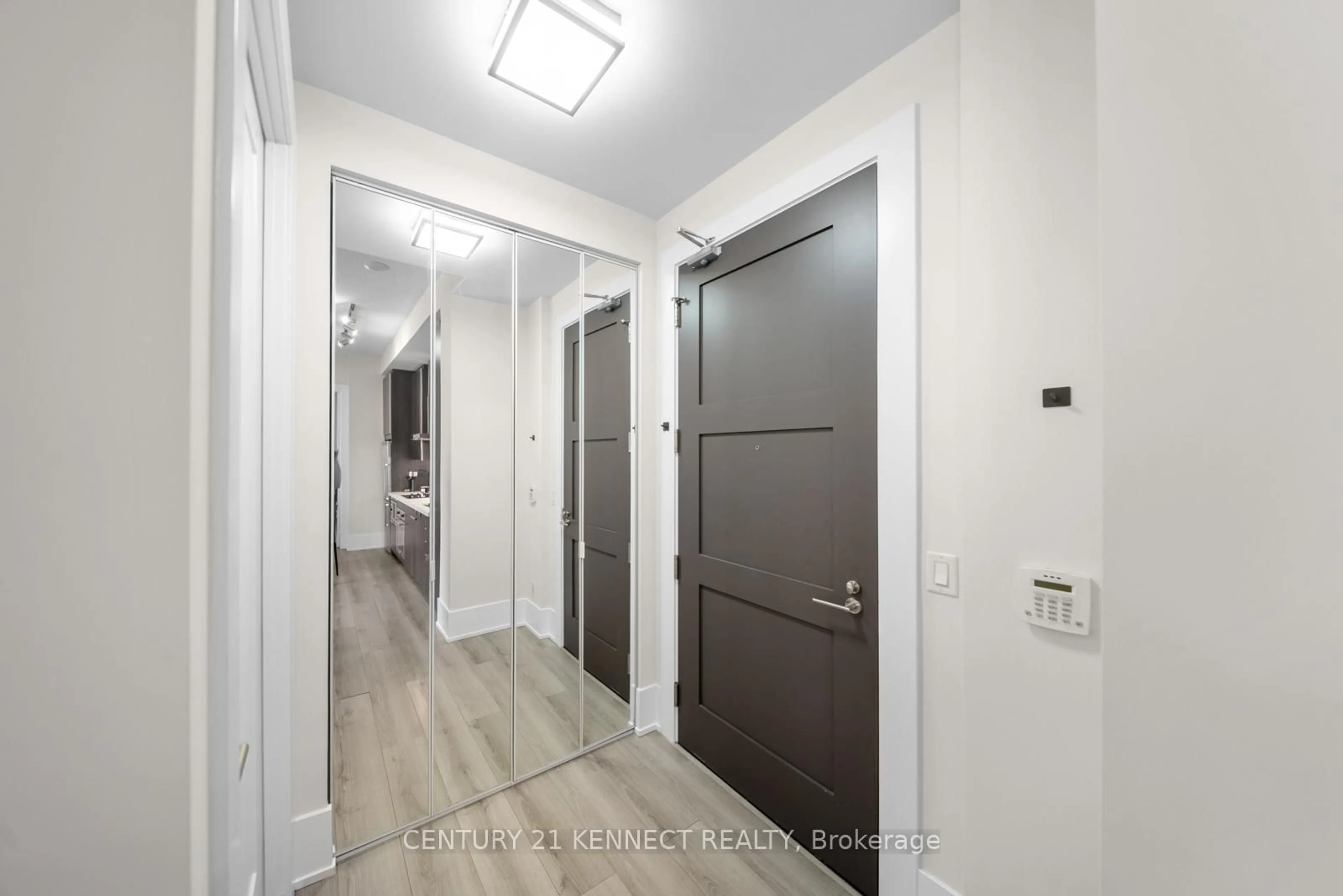 Indoor entryway for 20 John St #617, Toronto Ontario M5V 0G5