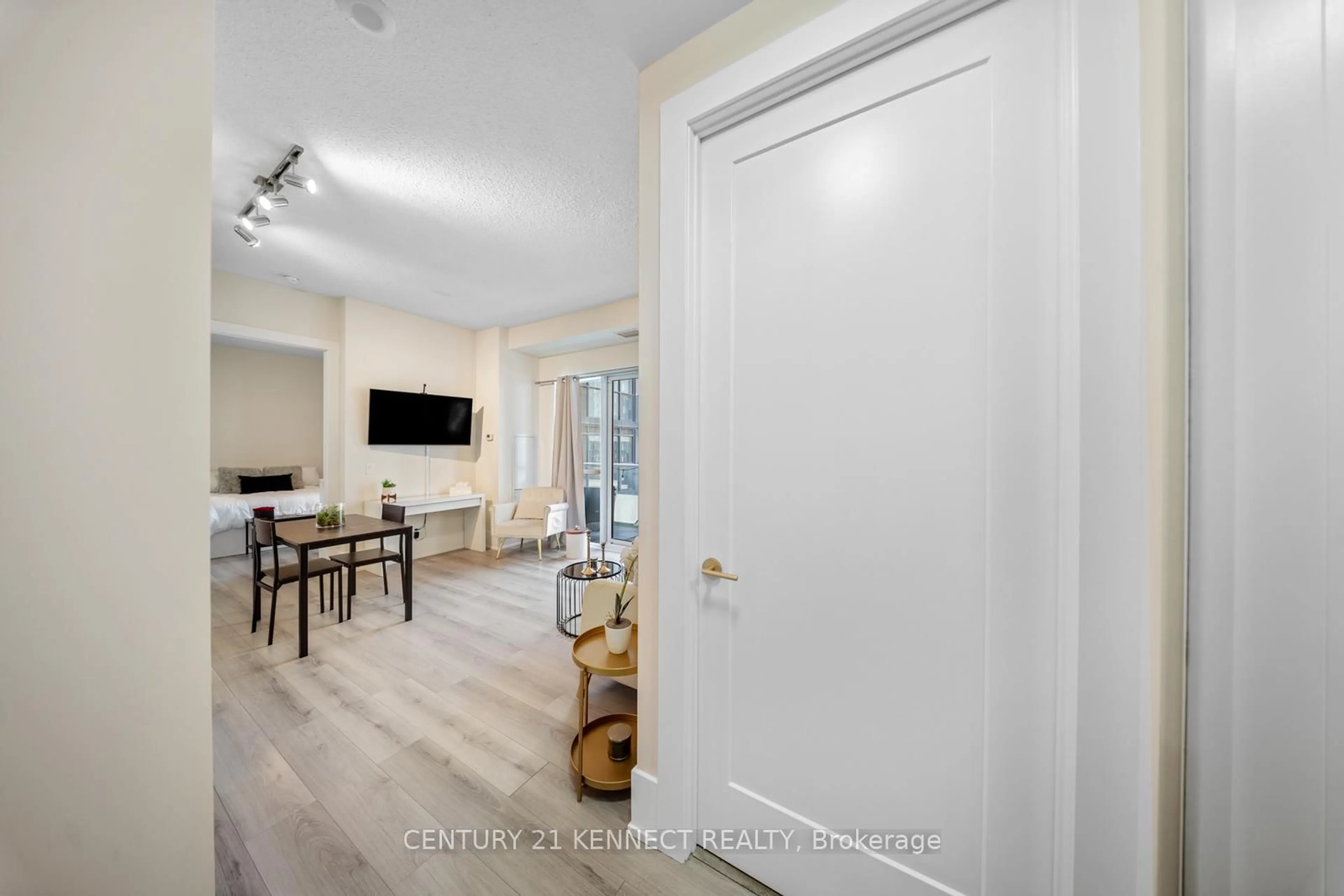 Indoor entryway for 20 John St #617, Toronto Ontario M5V 0G5