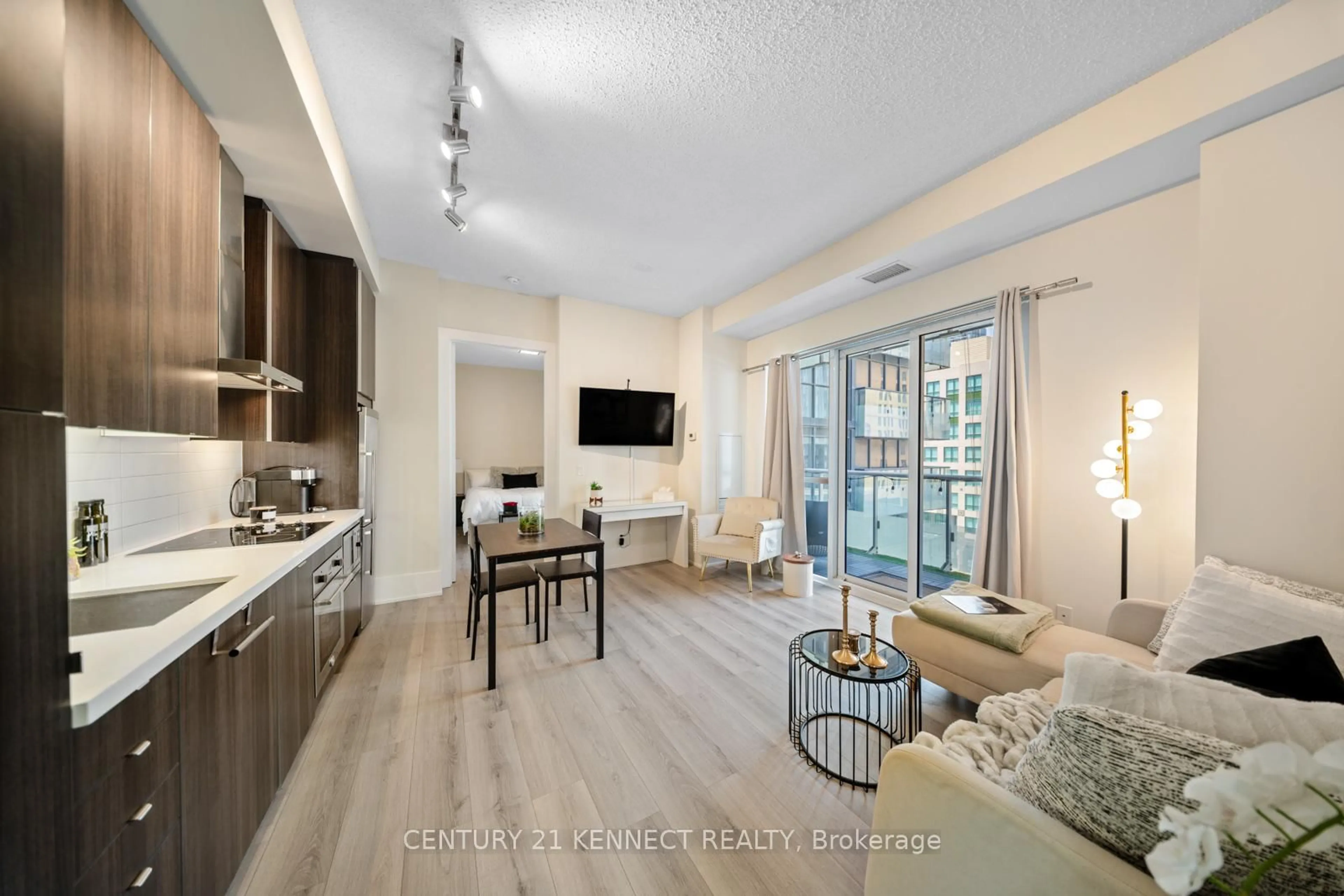 Unknown for 20 John St #617, Toronto Ontario M5V 0G5