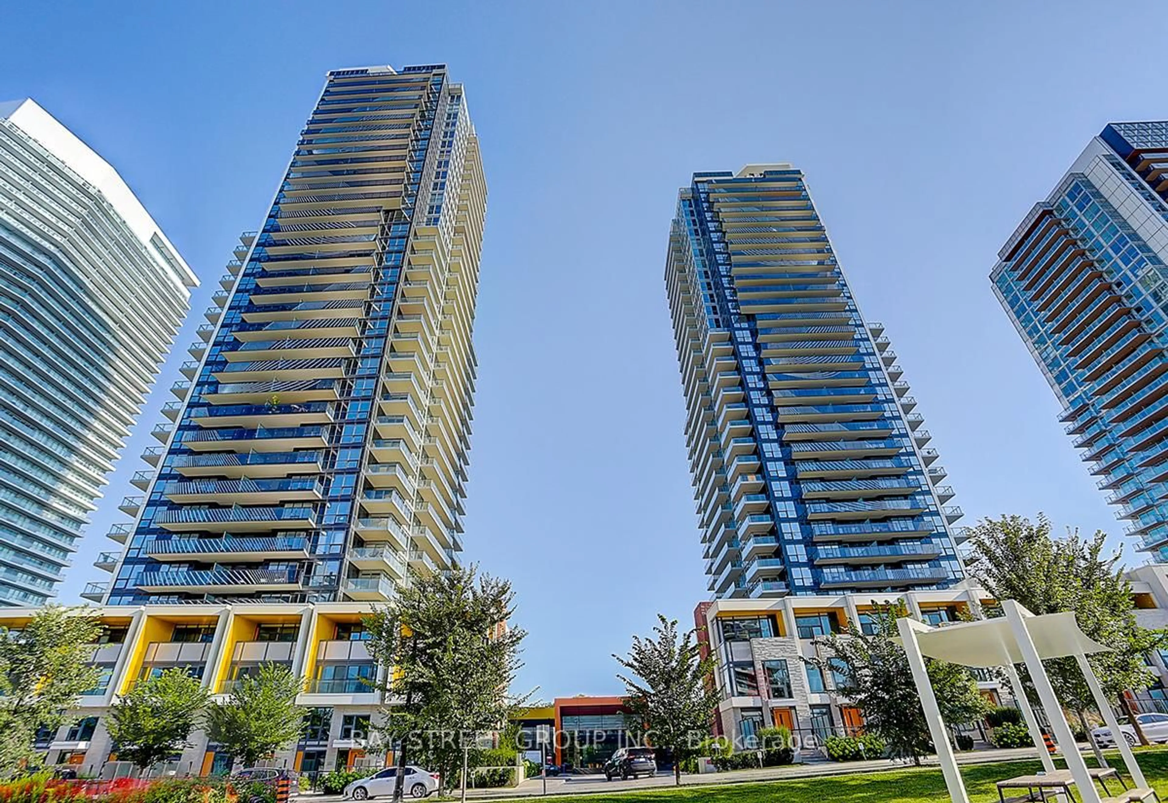 A pic from outside/outdoor area/front of a property/back of a property/a pic from drone, city buildings view from balcony for 85 Mcmahon Dr #707, Toronto Ontario M2K 0H1