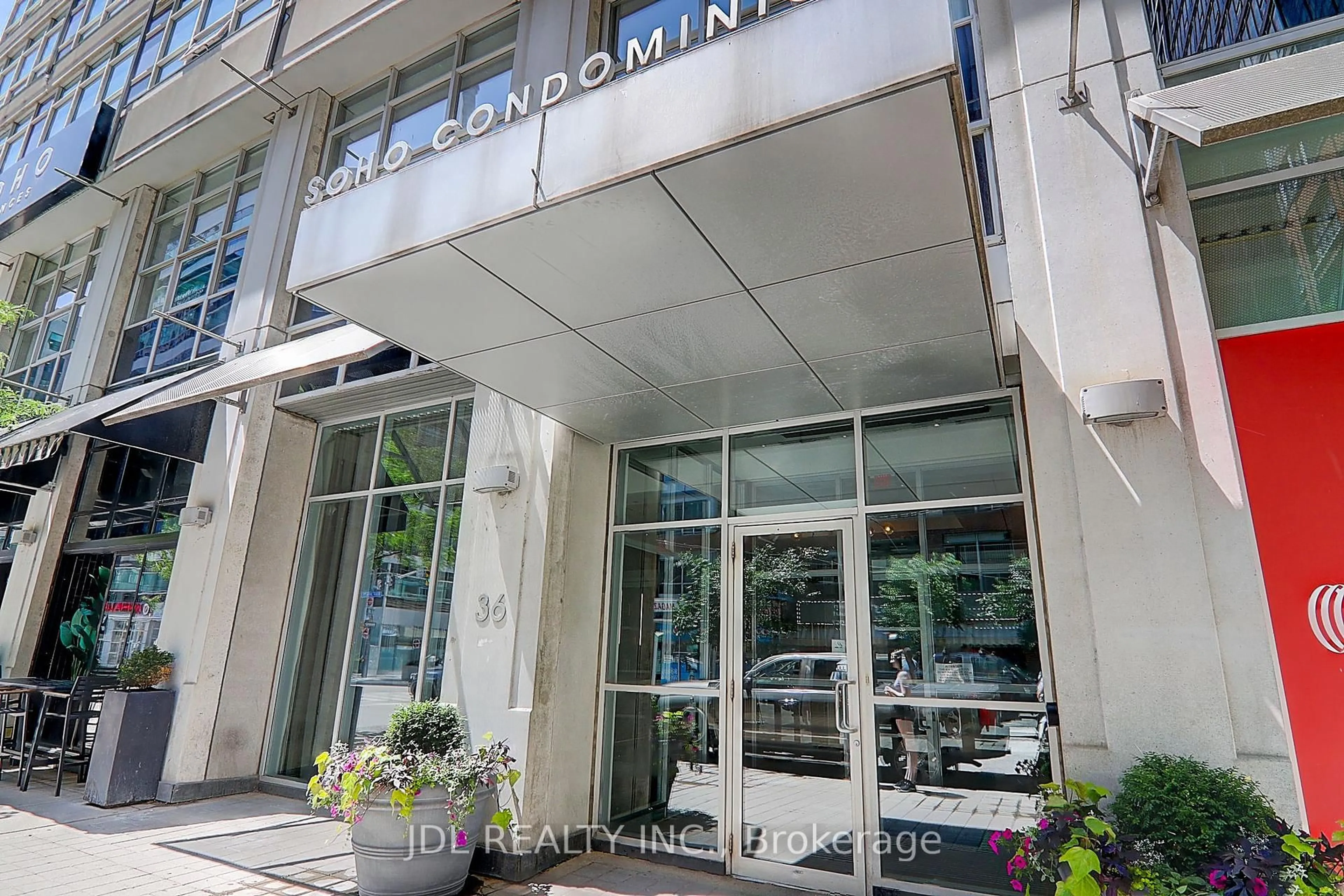 Indoor foyer for 36 Blue Jays Way #610, Toronto Ontario M5V 3T3