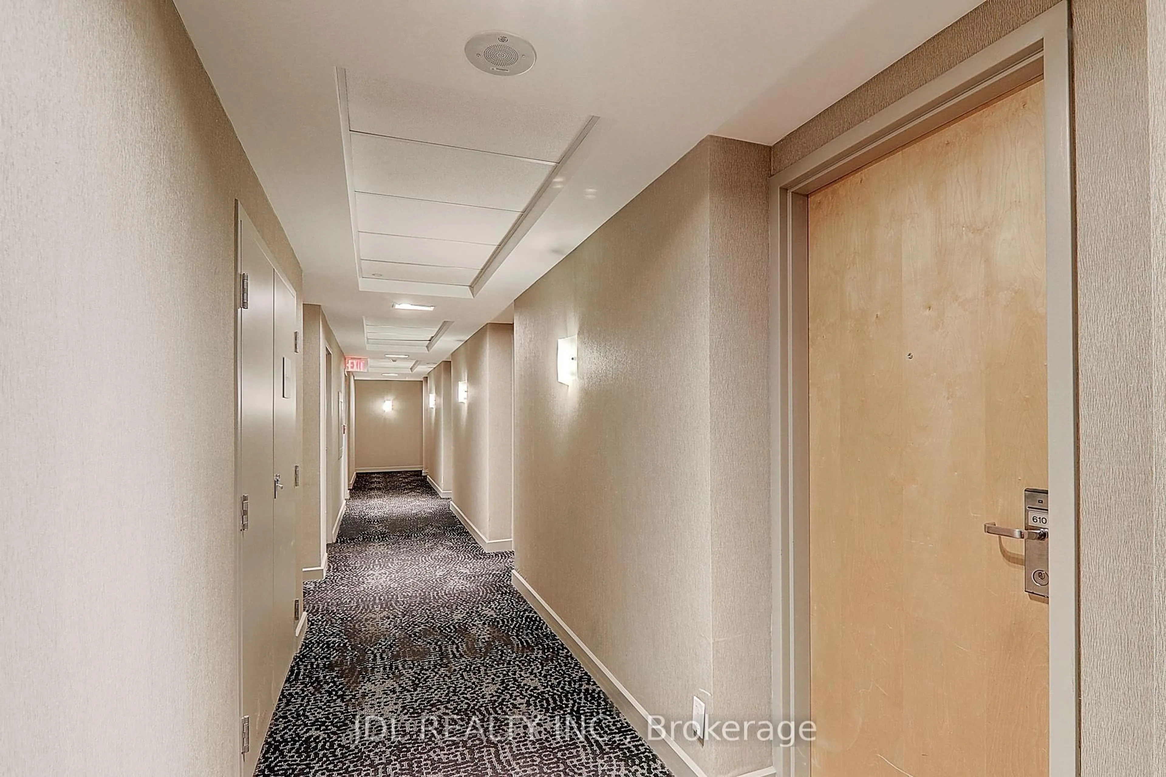 Indoor foyer for 36 Blue Jays Way #610, Toronto Ontario M5V 3T3