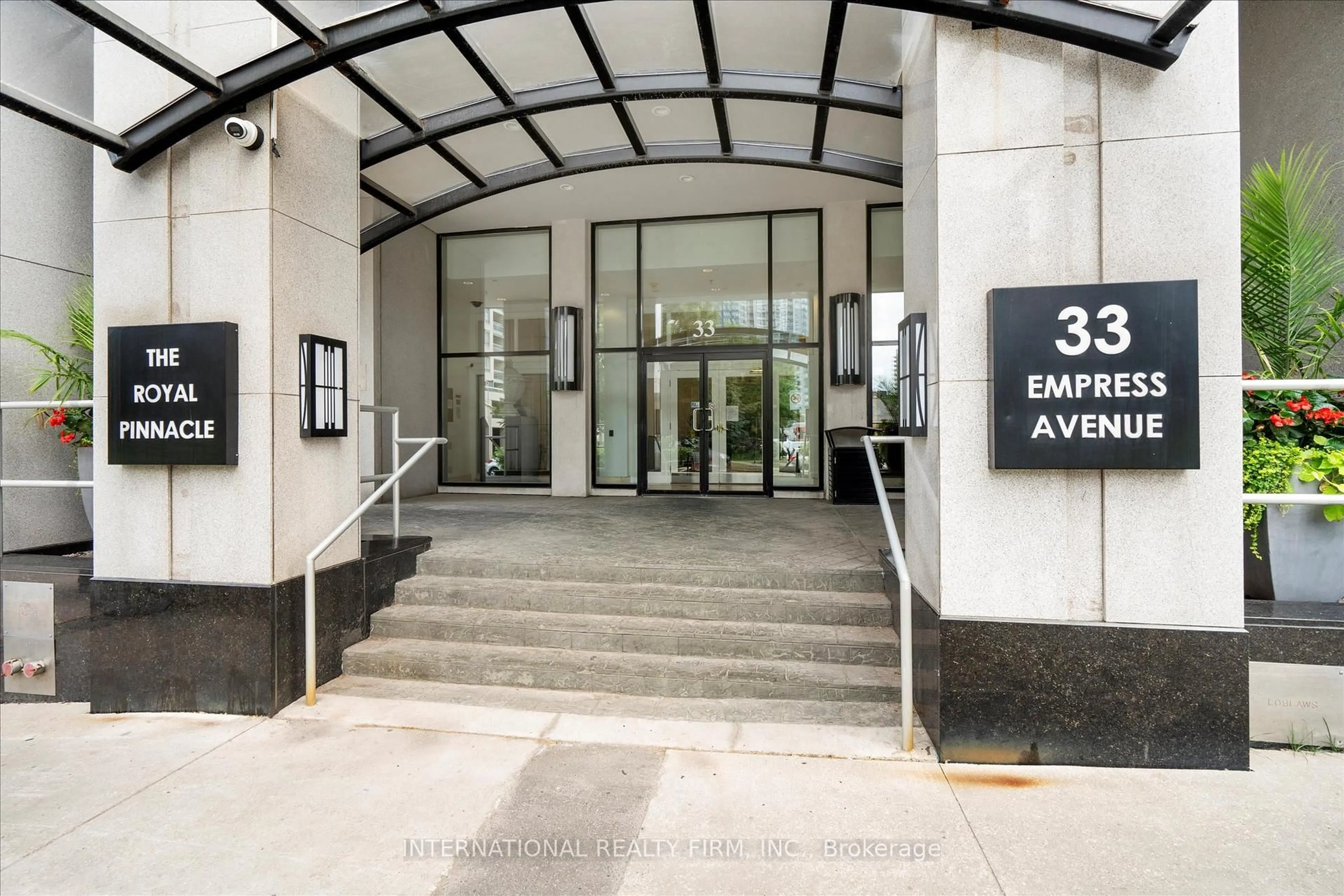 Indoor foyer for 33 Empress Ave #2208, Toronto Ontario M2N 6Y7