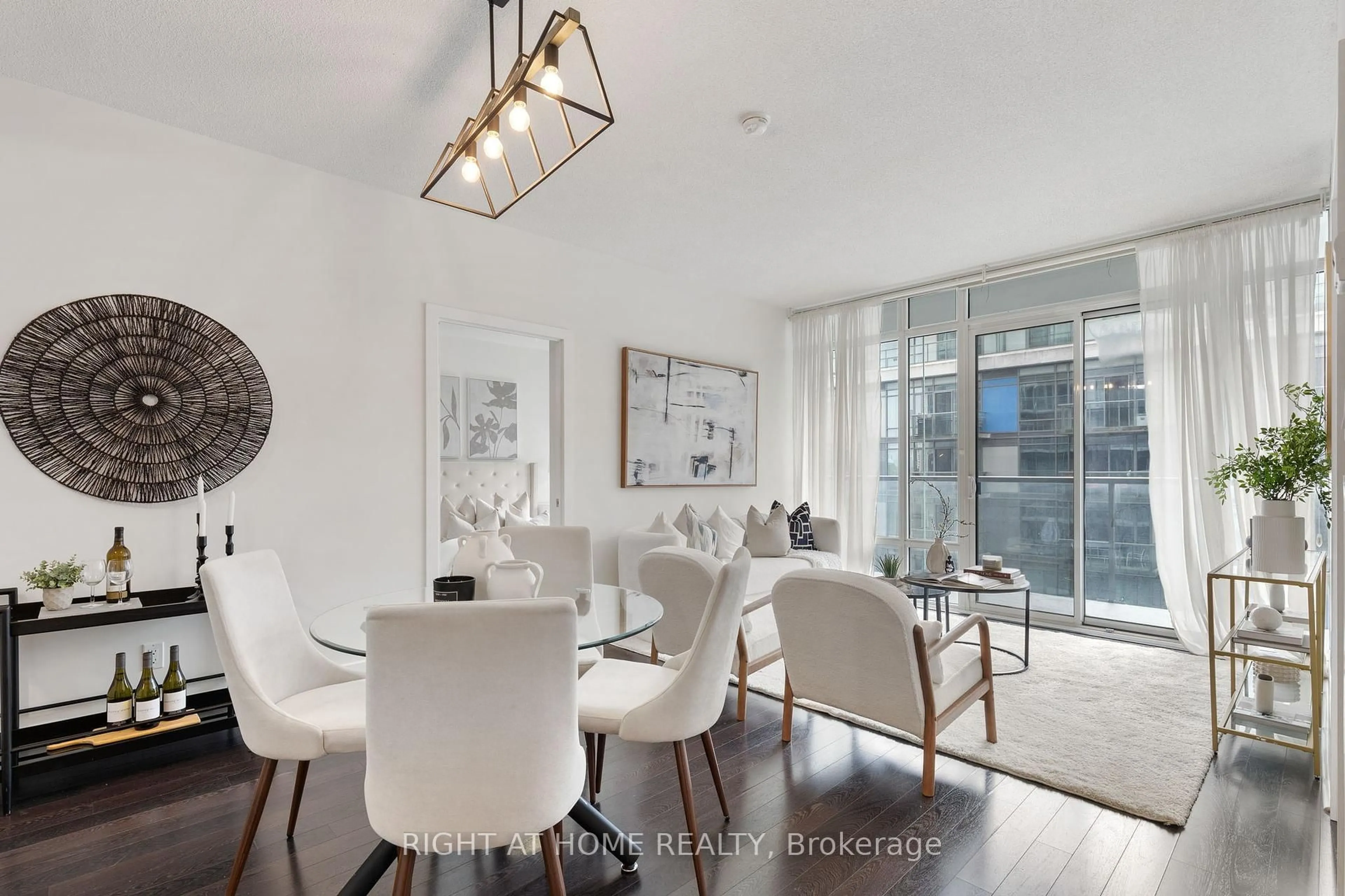 Dining room, unknown for 90 Stadium Rd #732, Toronto Ontario M5V 3W5