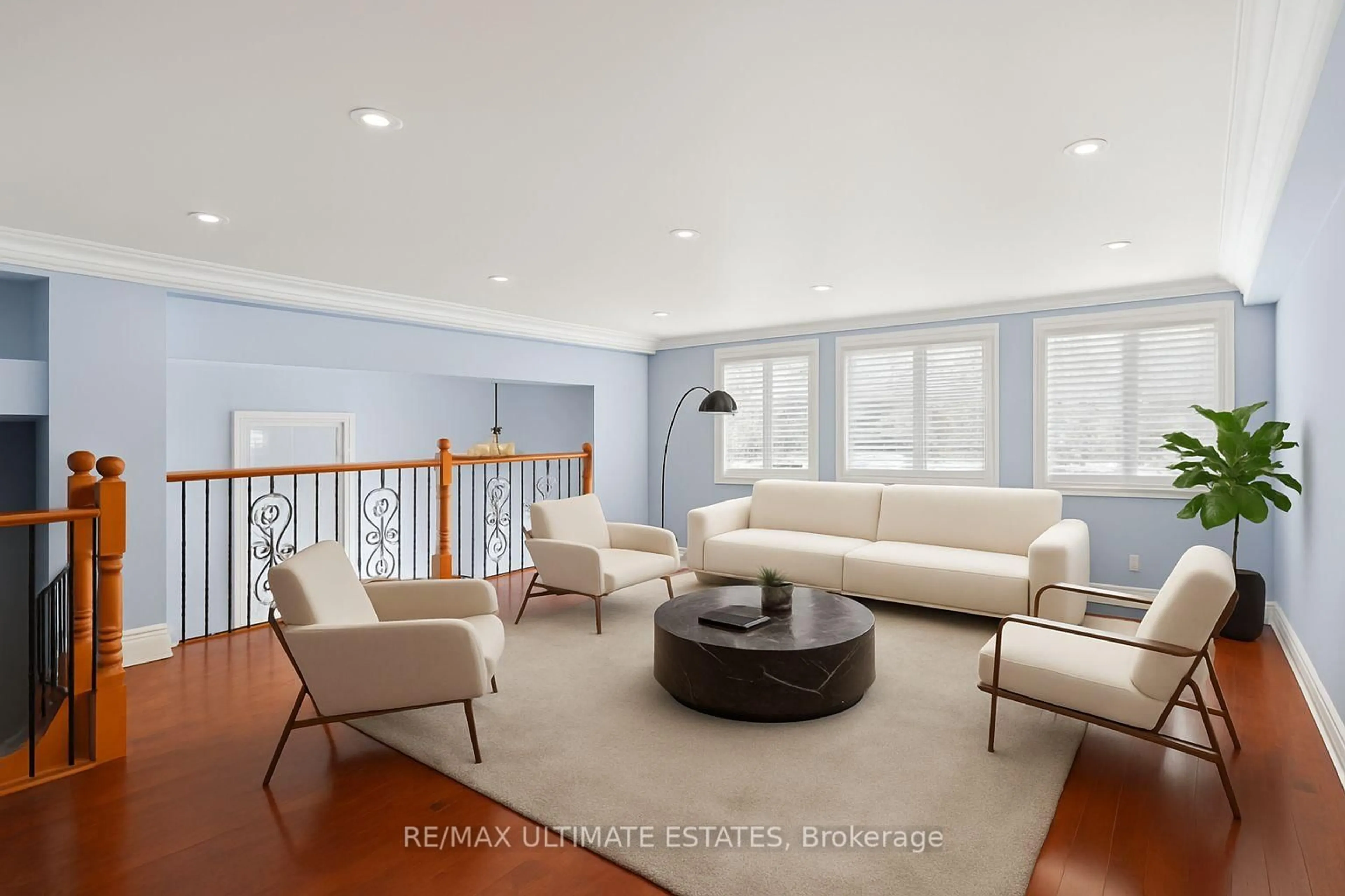 Living room with furniture, unknown for 19 Bonnington Pl, Toronto Ontario M2N 4V2