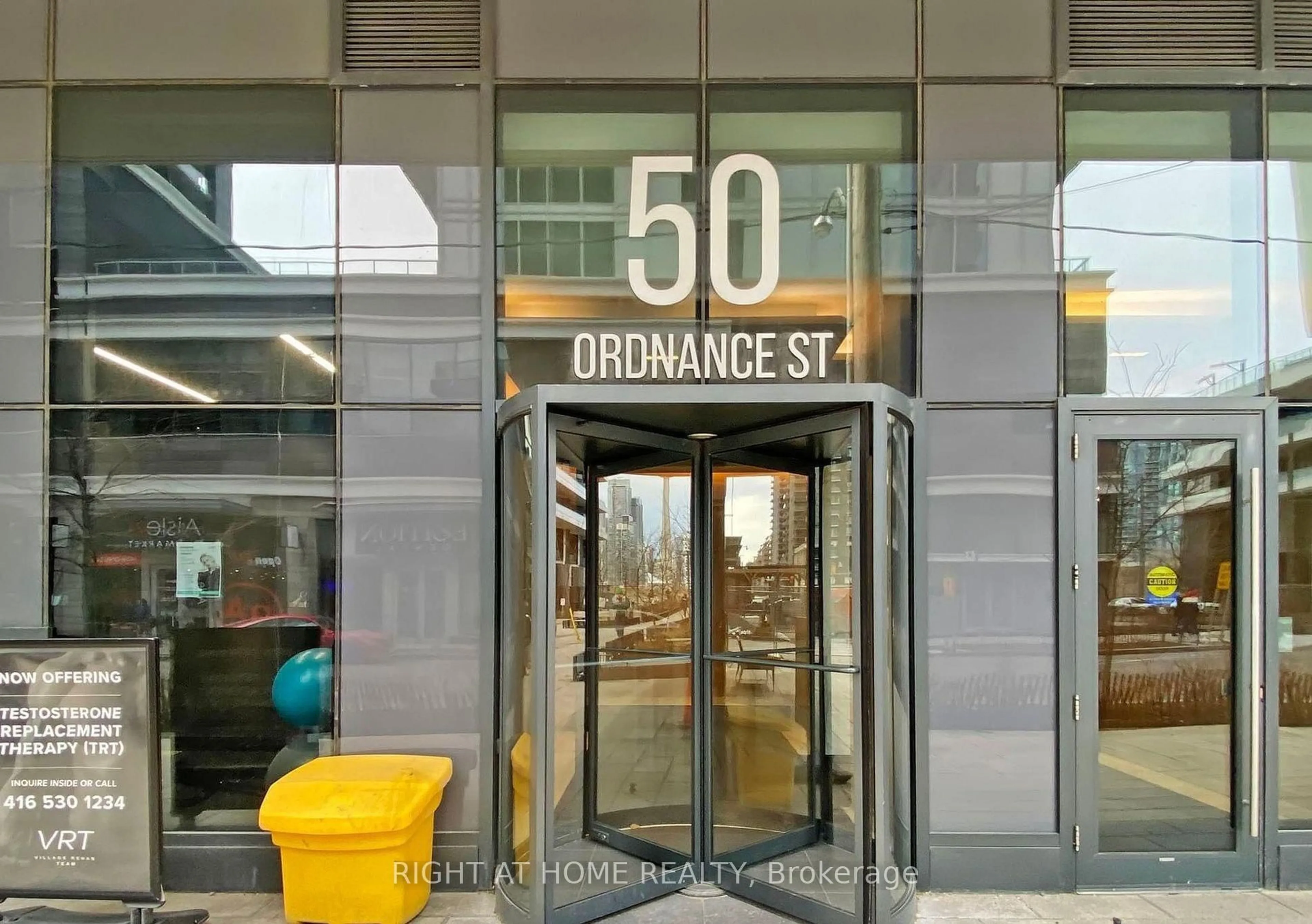 Indoor foyer for 50 Ordnance St #3307, Toronto Ontario M6K 0C9