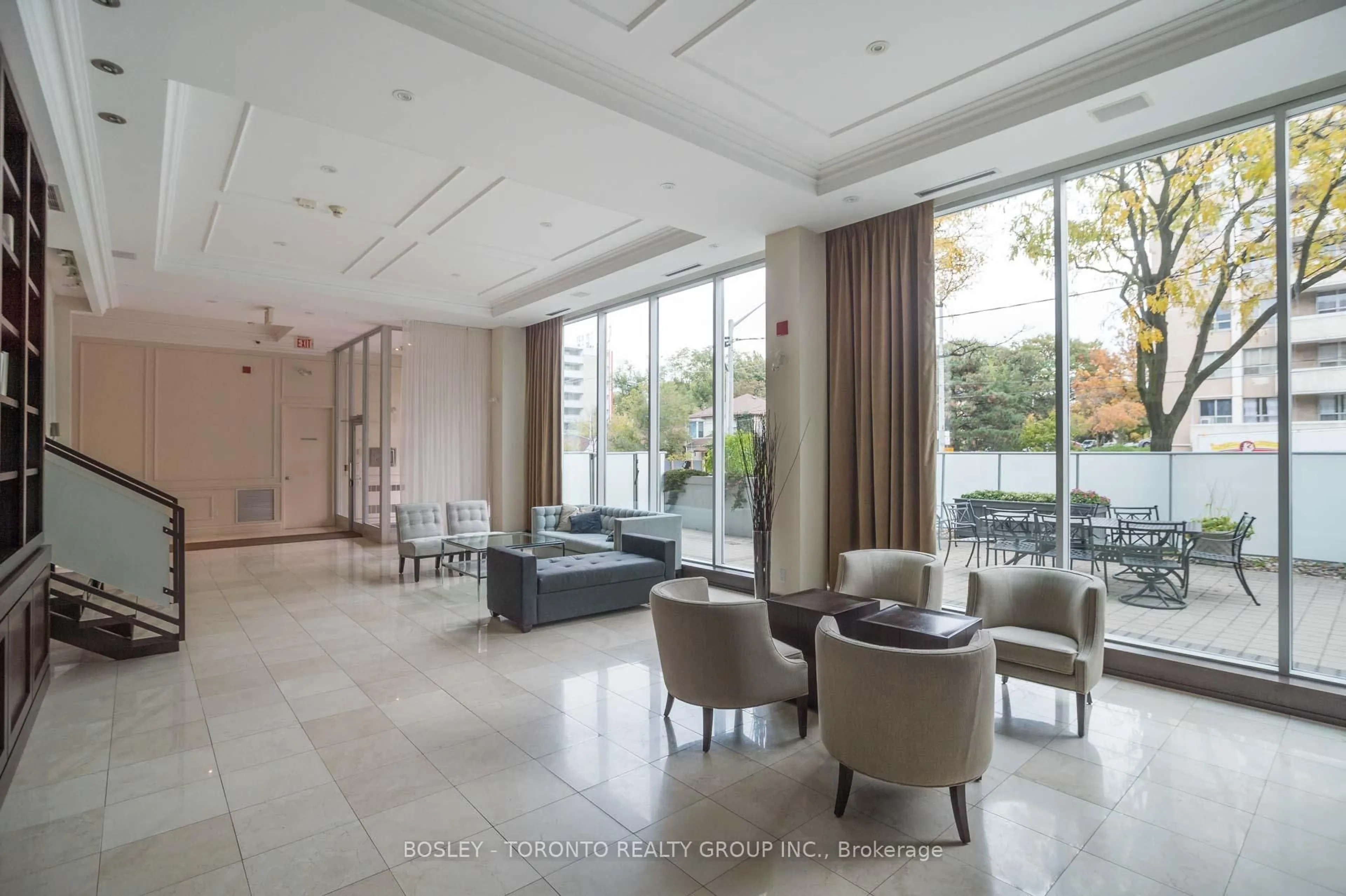Lobby for 562 Eglinton Ave #309, Toronto Ontario M4P 1P1