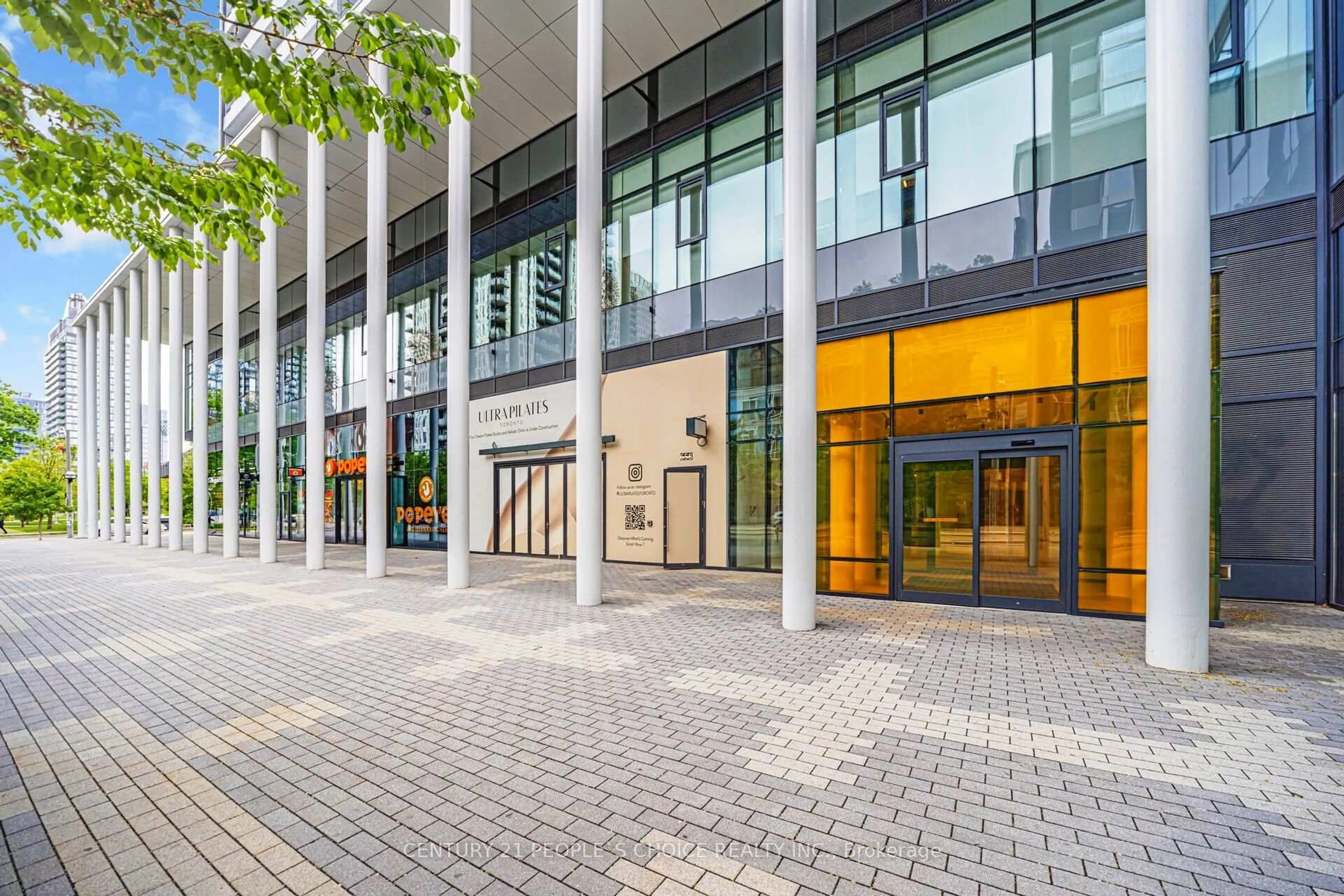 Indoor foyer for 34 Tubman Ave #1105, Toronto Ontario M5A 0R2