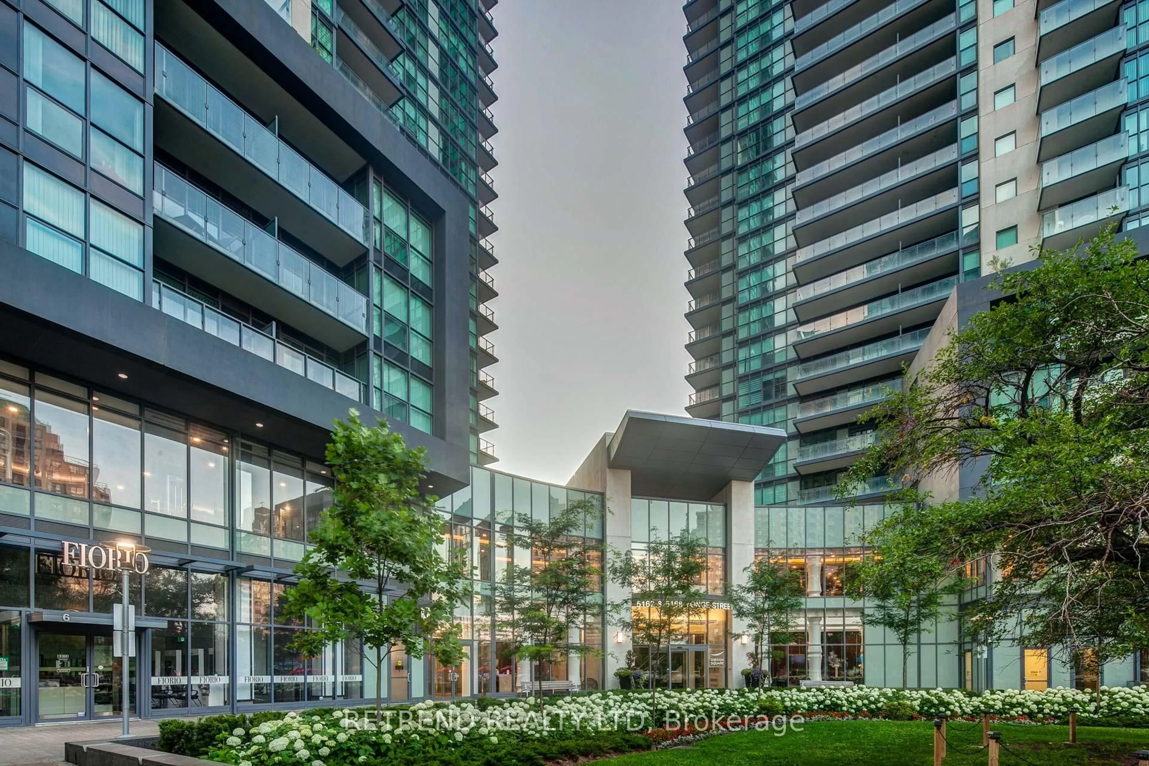 Indoor foyer for 5168 Yonge St #1209, Toronto Ontario M2N 0G1